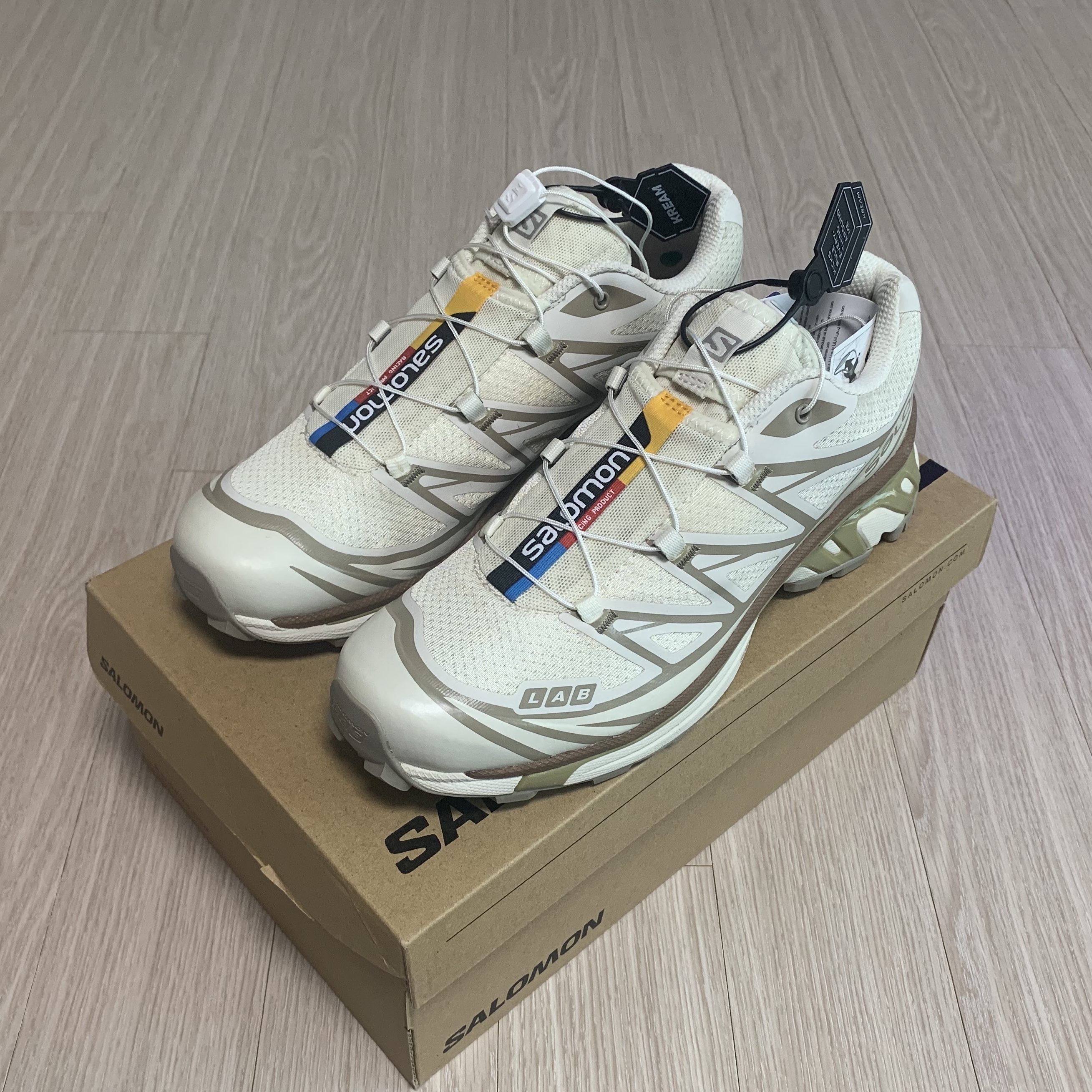 Salomon XT-6 Turtledove 착용 스타일 - 1