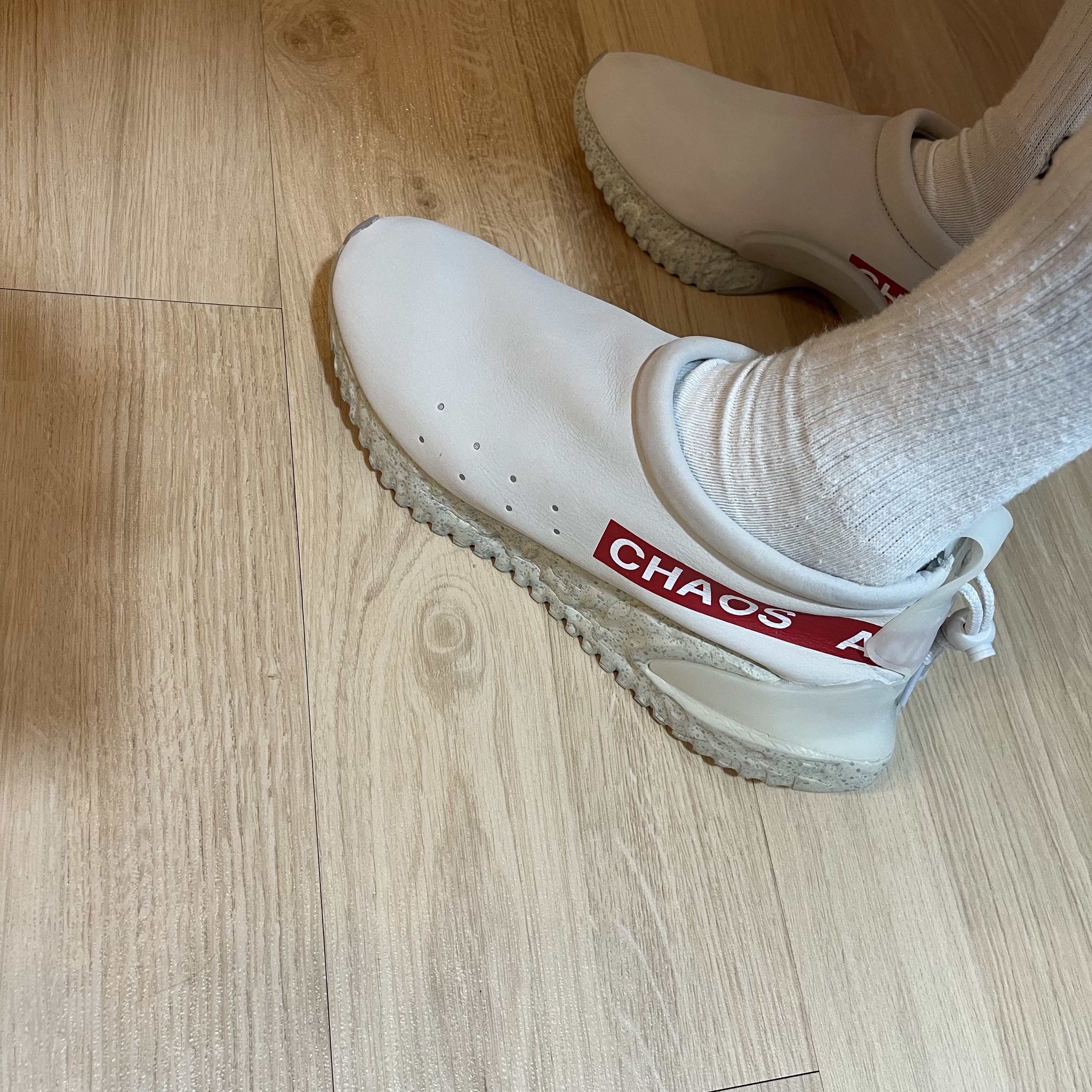 Nike x Undercover Moc Flow SP Light Bone 착용 스타일 - 2
