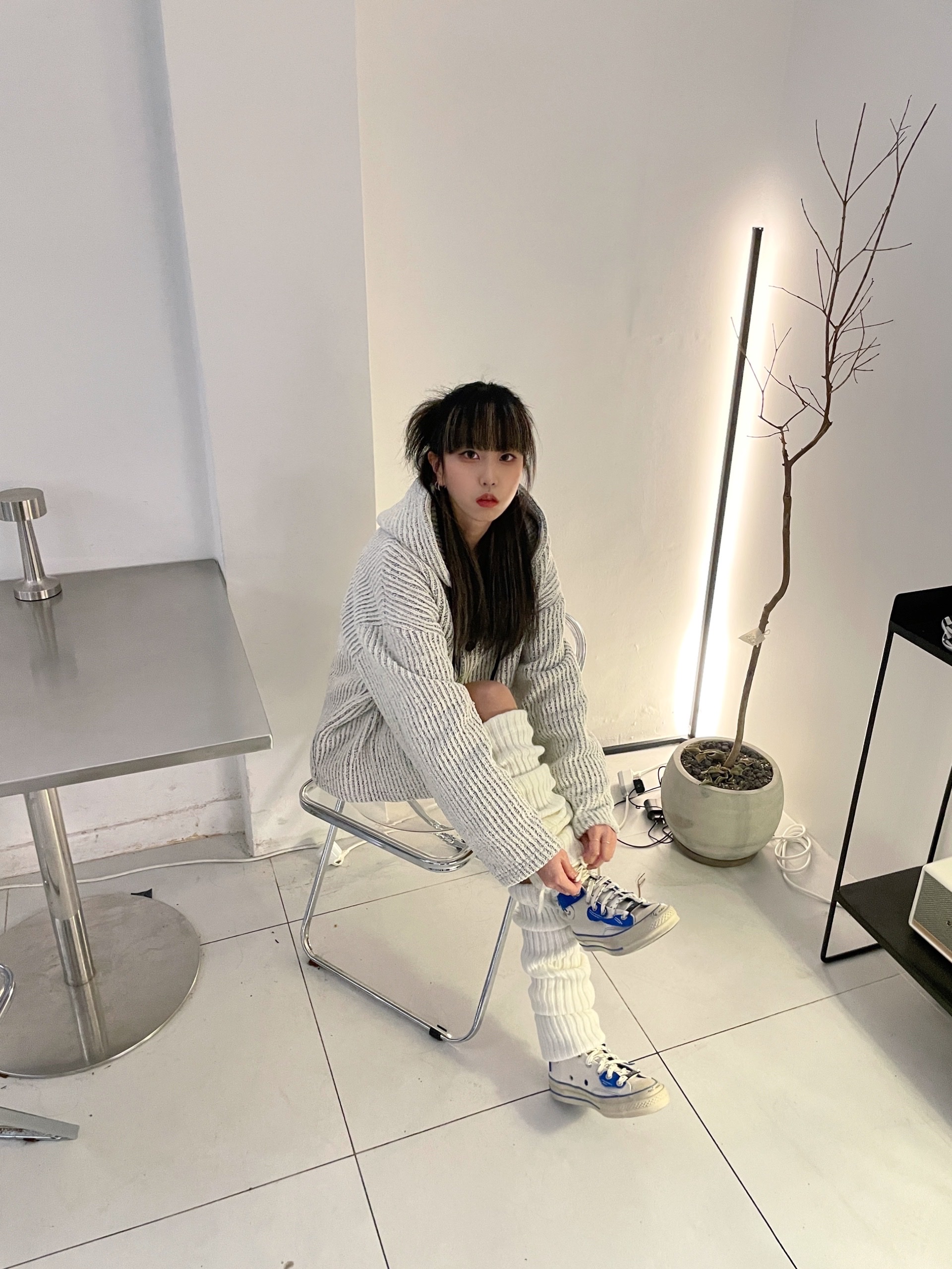Converse x Ader Error Chuck 70 High White 착용 스타일 - 3