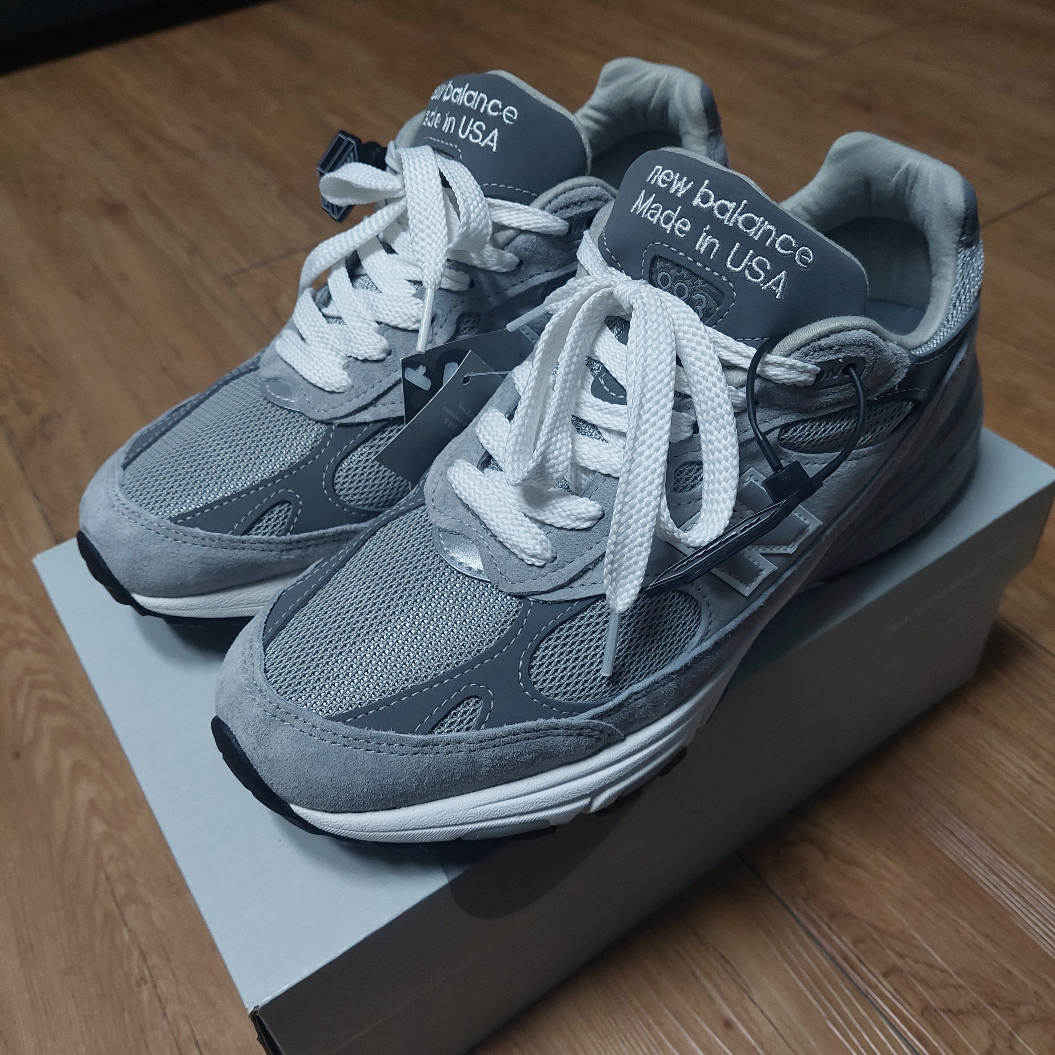 New Balance 993 Made in USA Grey - D Standard 착용 스타일