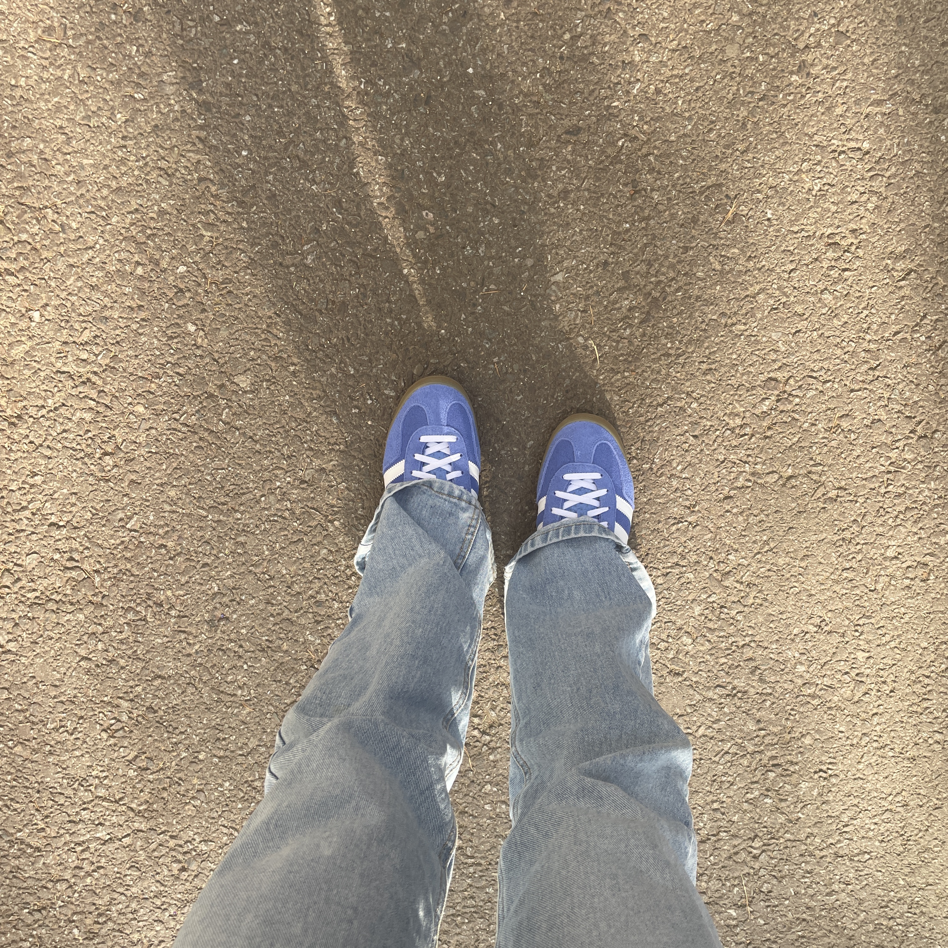 (W) Adidas Gazelle Indoor Blue Fusion Cloud White 착용 스타일
