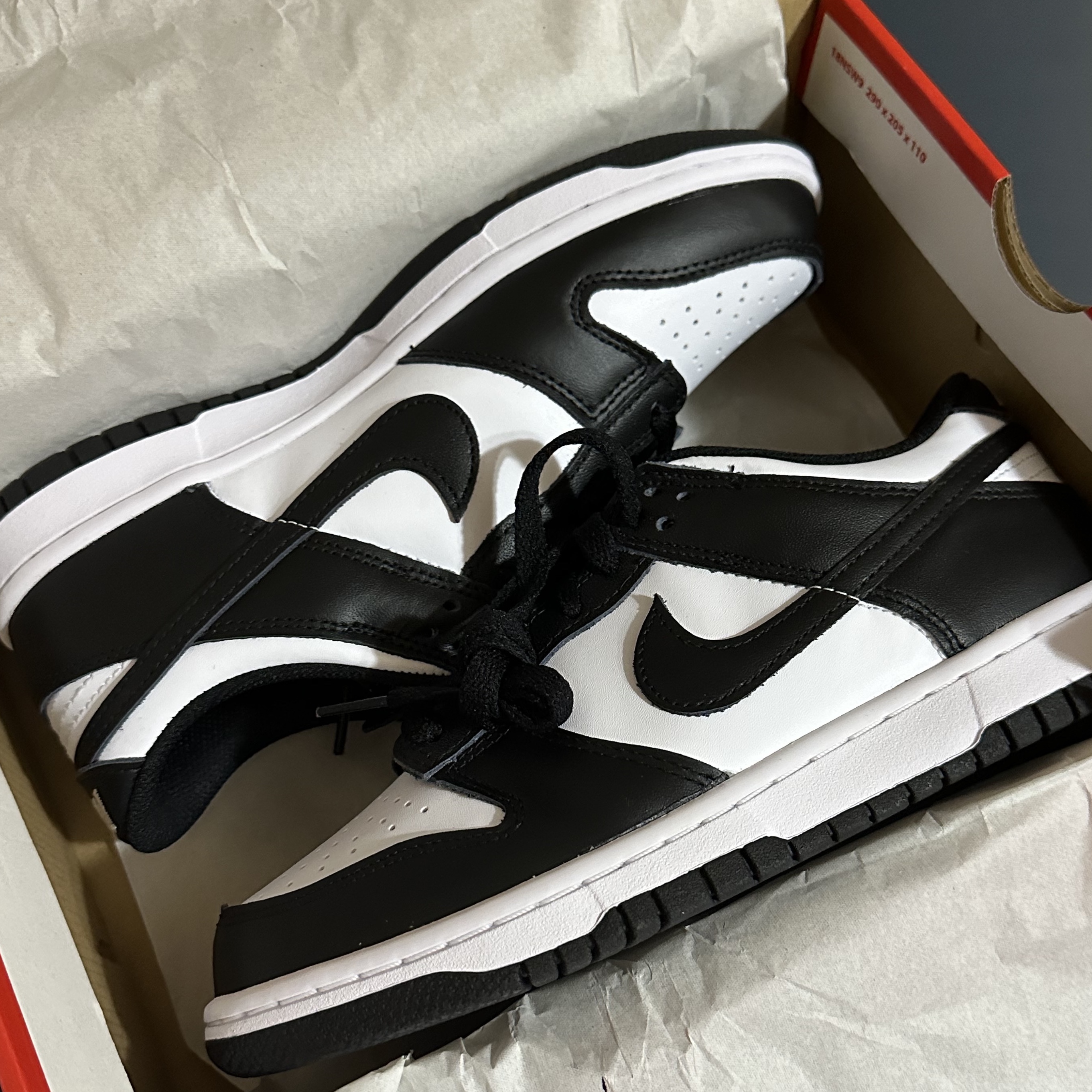(GS) Nike Dunk Low Black 착용 스타일