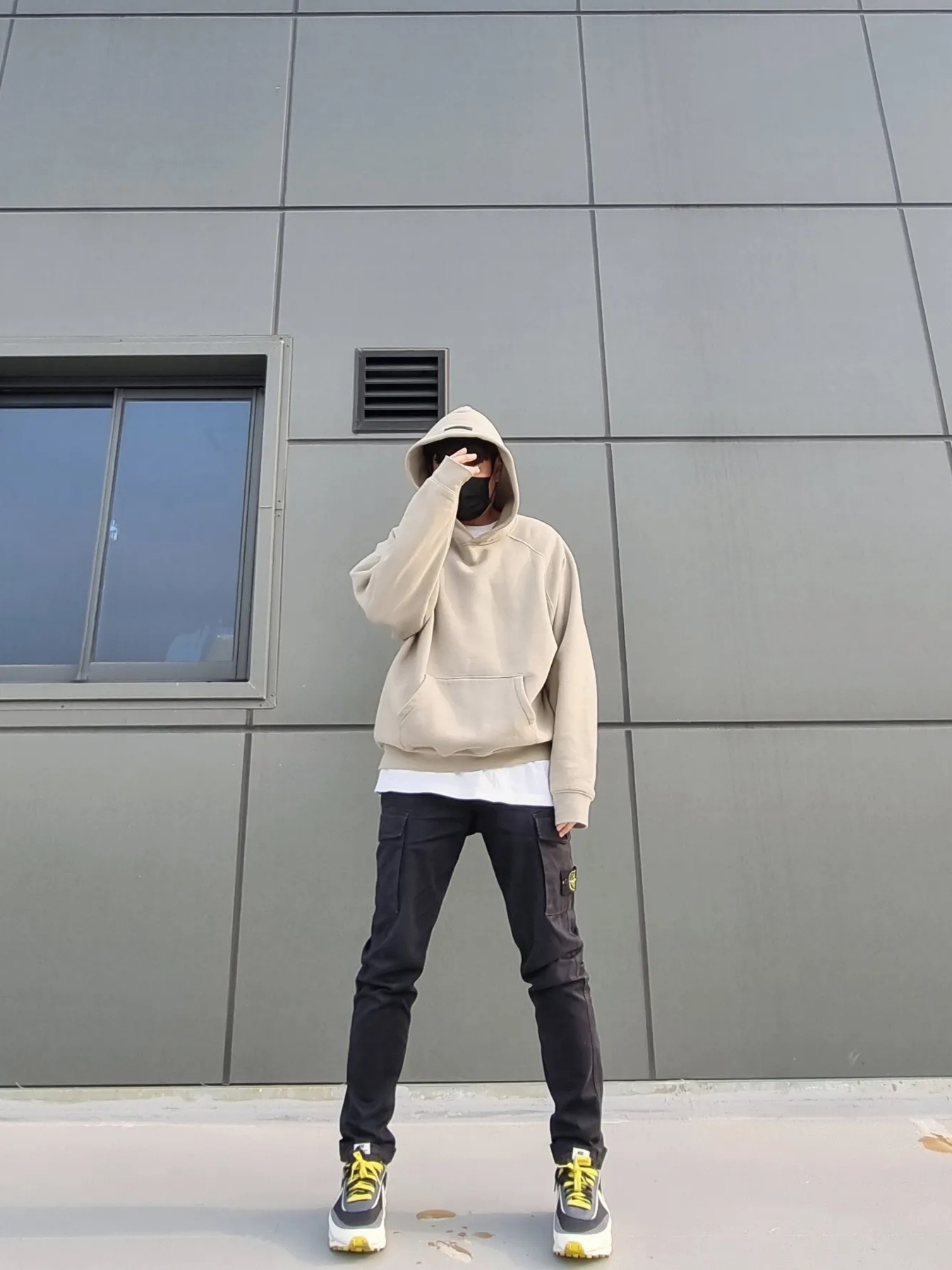 Essentials Pull-Over Hoodie Pistachio - 21FW, Nike x Sacai x Undercover LDWaffle Black Bright Citron 착용 스타일 - 1