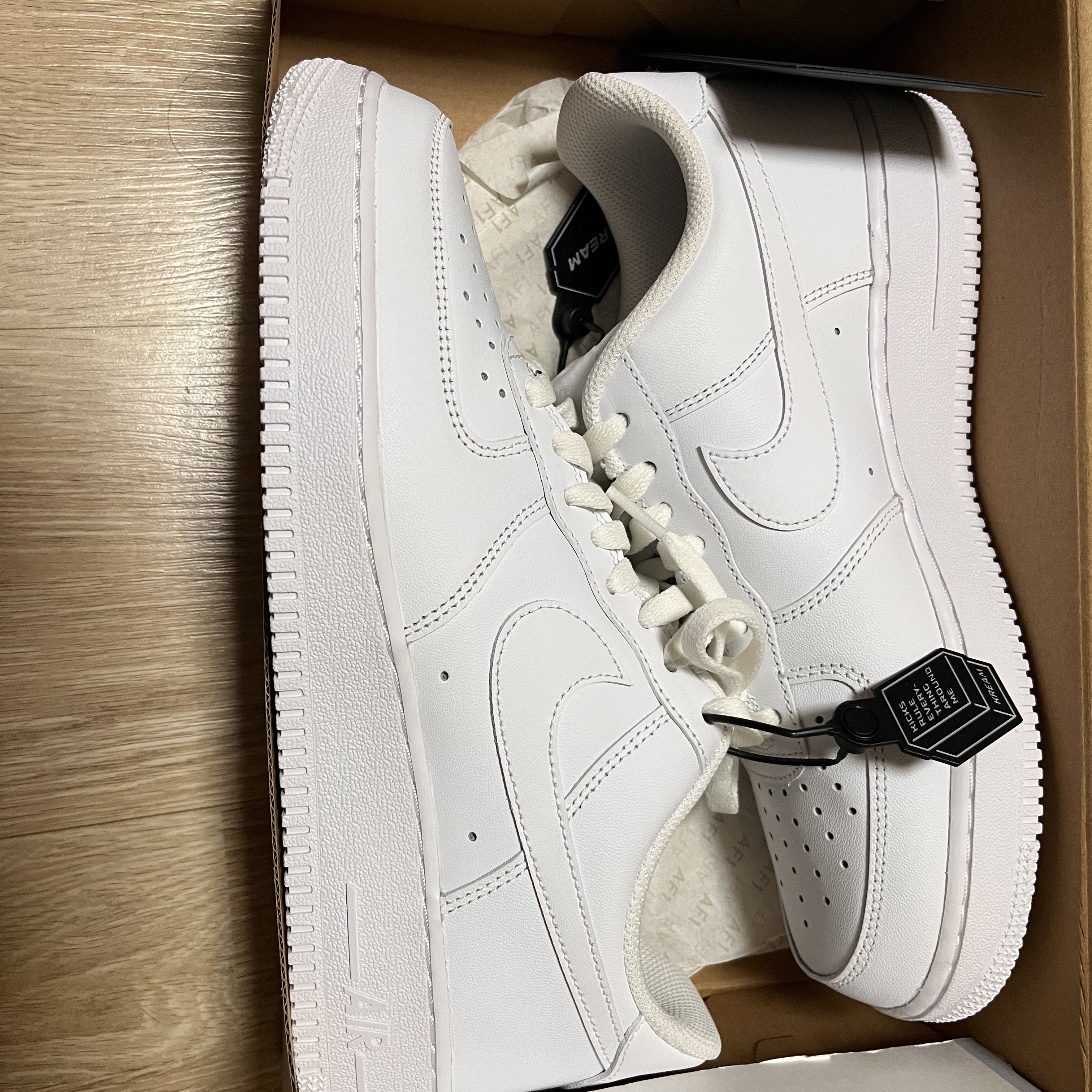 Nike Air Force 1 '07 Low White 착용 스타일