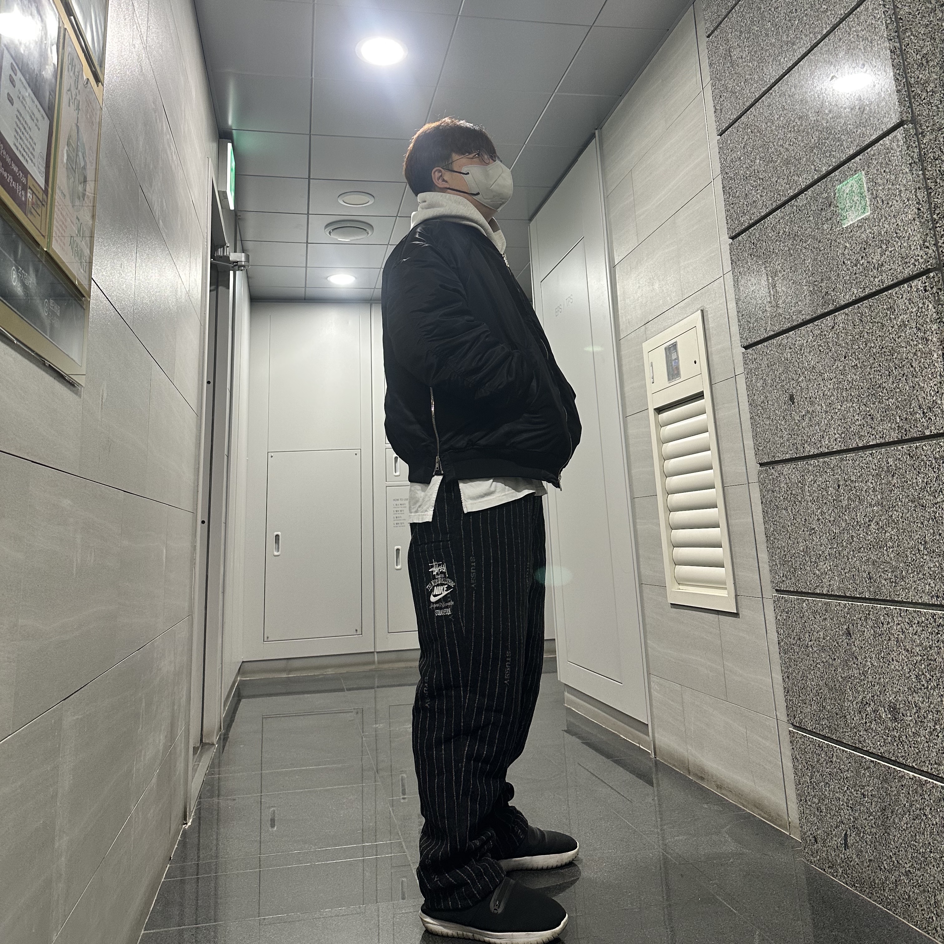 Nike x Stussy NRG Striped Wool Pants Black (DR4021-010), Essentials The Core Collection Hoodie Light Oatmeal 착용 스타일