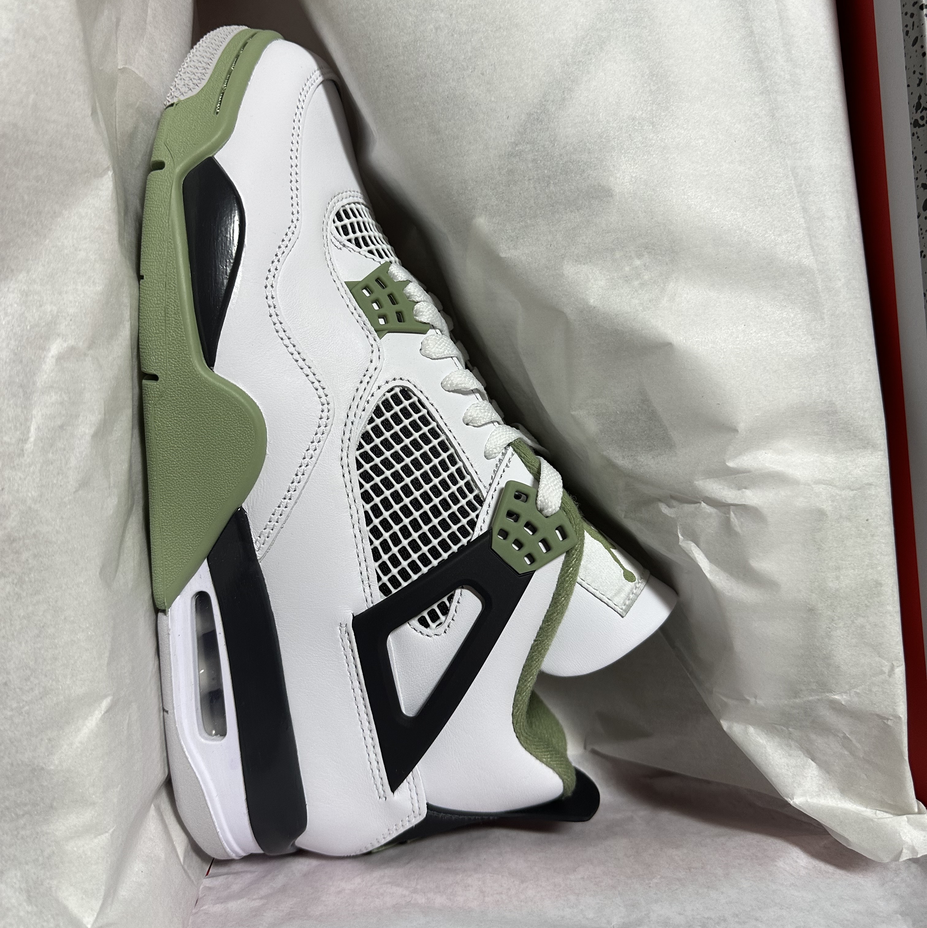 (W) Jordan 4 Retro Oil Green 착용 스타일 - 4