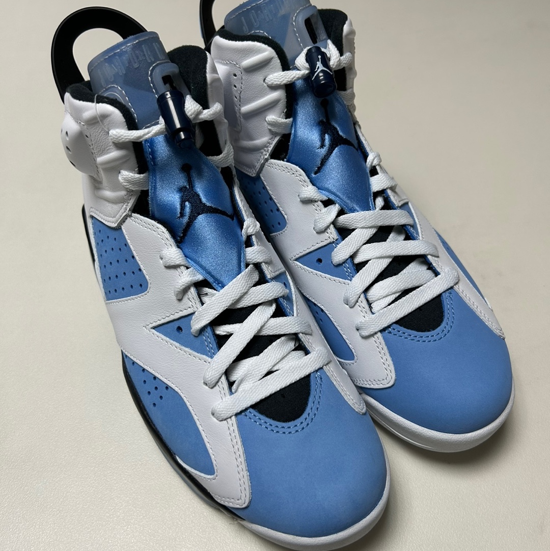 Jordan 6 Retro University Blue 착용 스타일