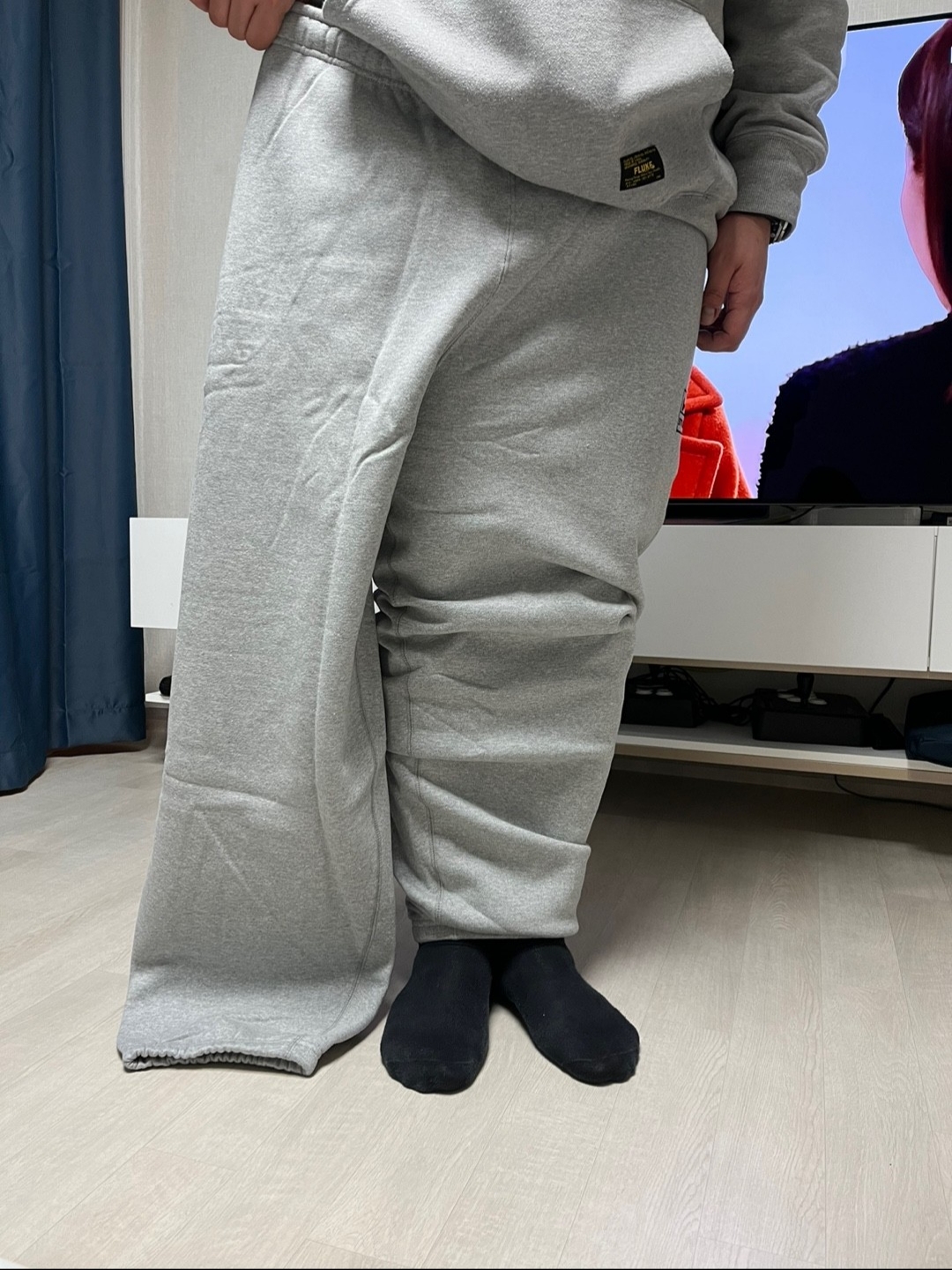 Nike x Stussy NRG Fleece Pants Dark Grey Heather (DO9340-063) 착용 스타일 - 1