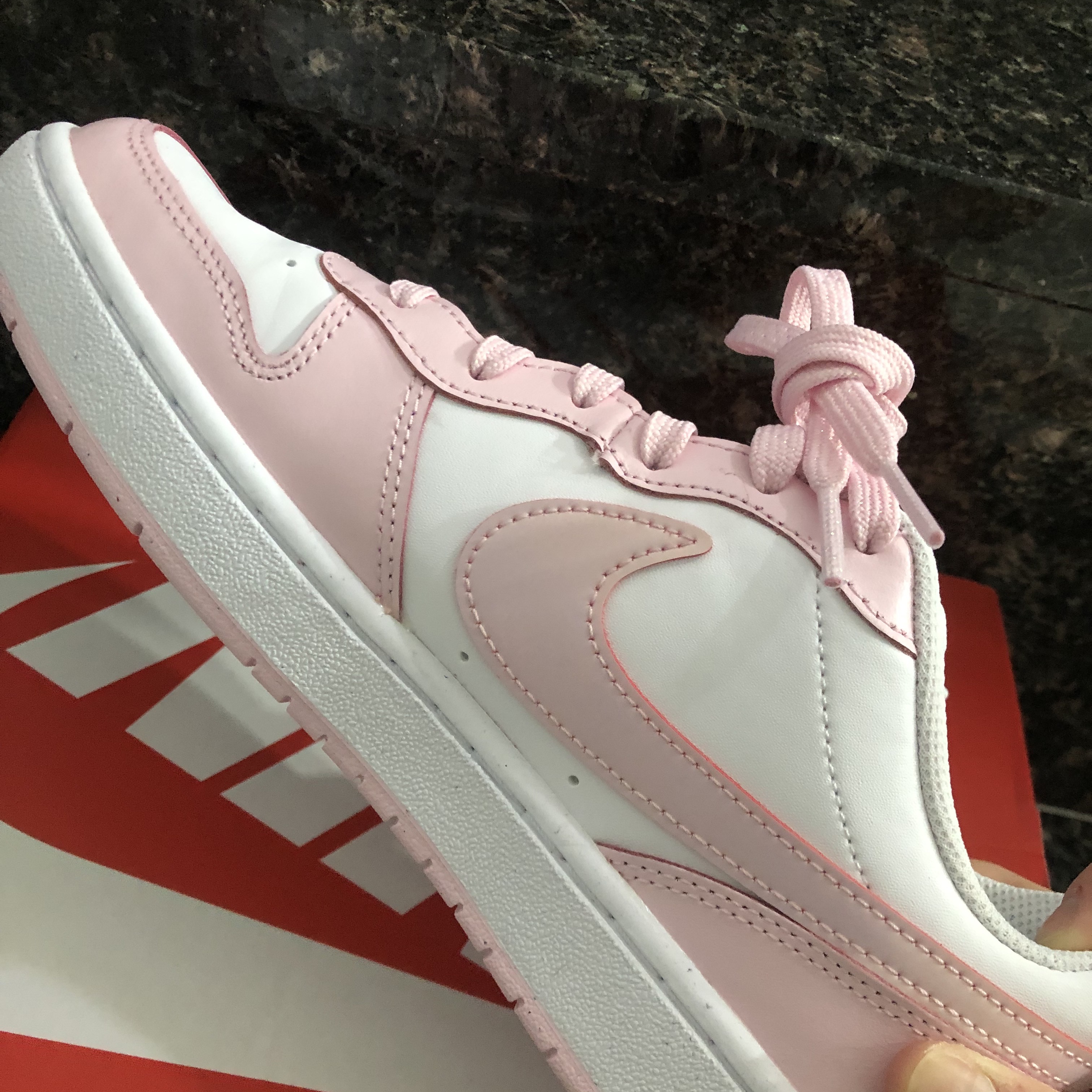 (GS) Nike Court Borough 2 SE White Pink Foam 착용 스타일 - 2