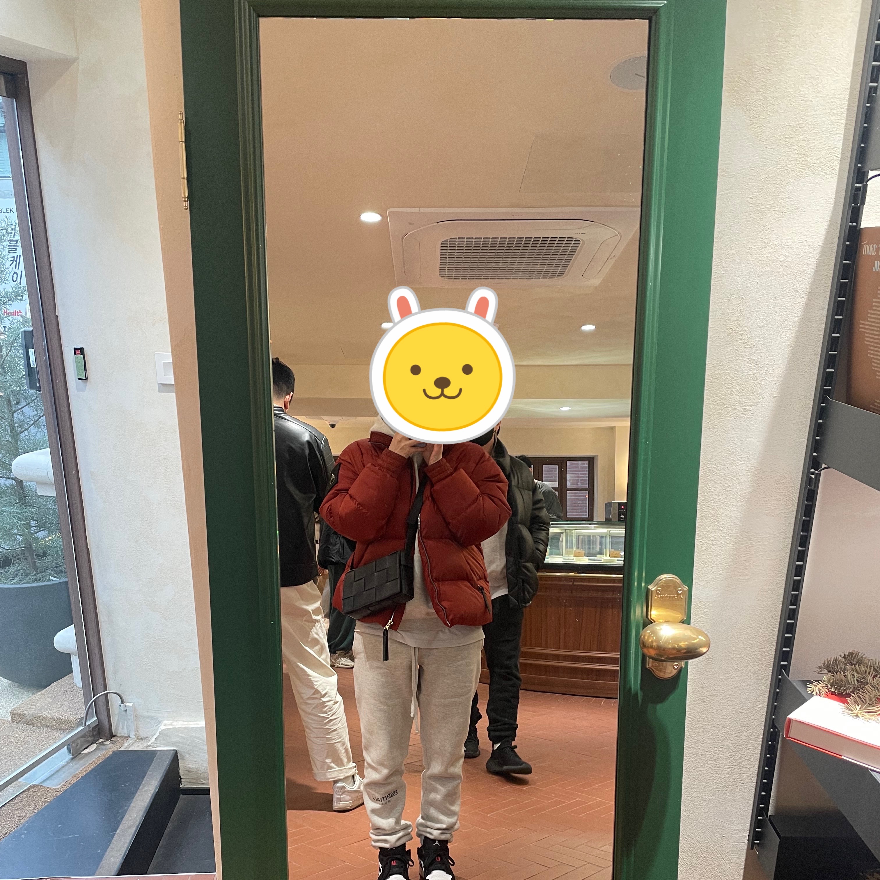 Essentials The Core Collection Sweatpants Oatmeal 착용 스타일
