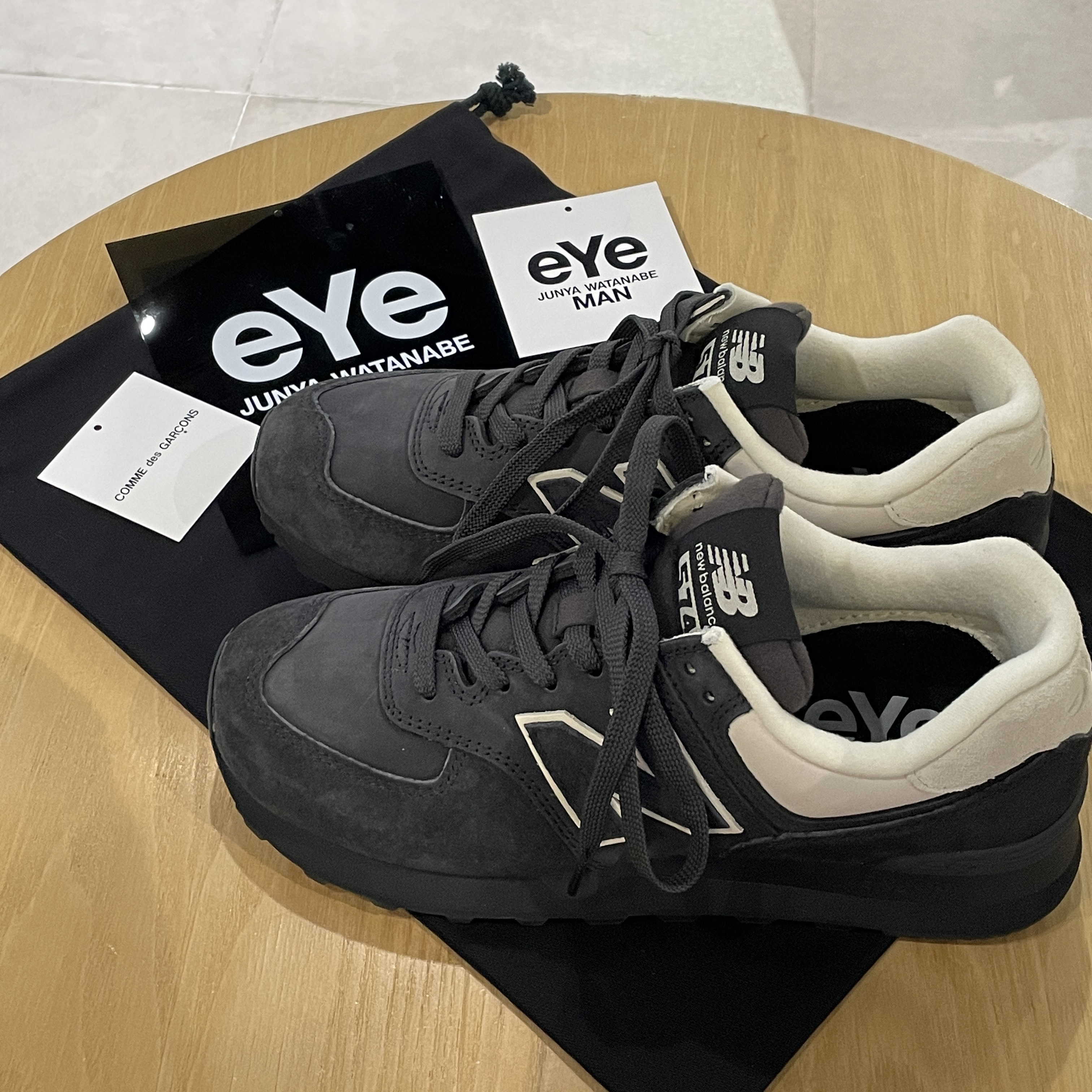 New Balance x Comme des Garcons Junya Watanabe Man 574 Suede Grey Off White 착용 스타일 - 4