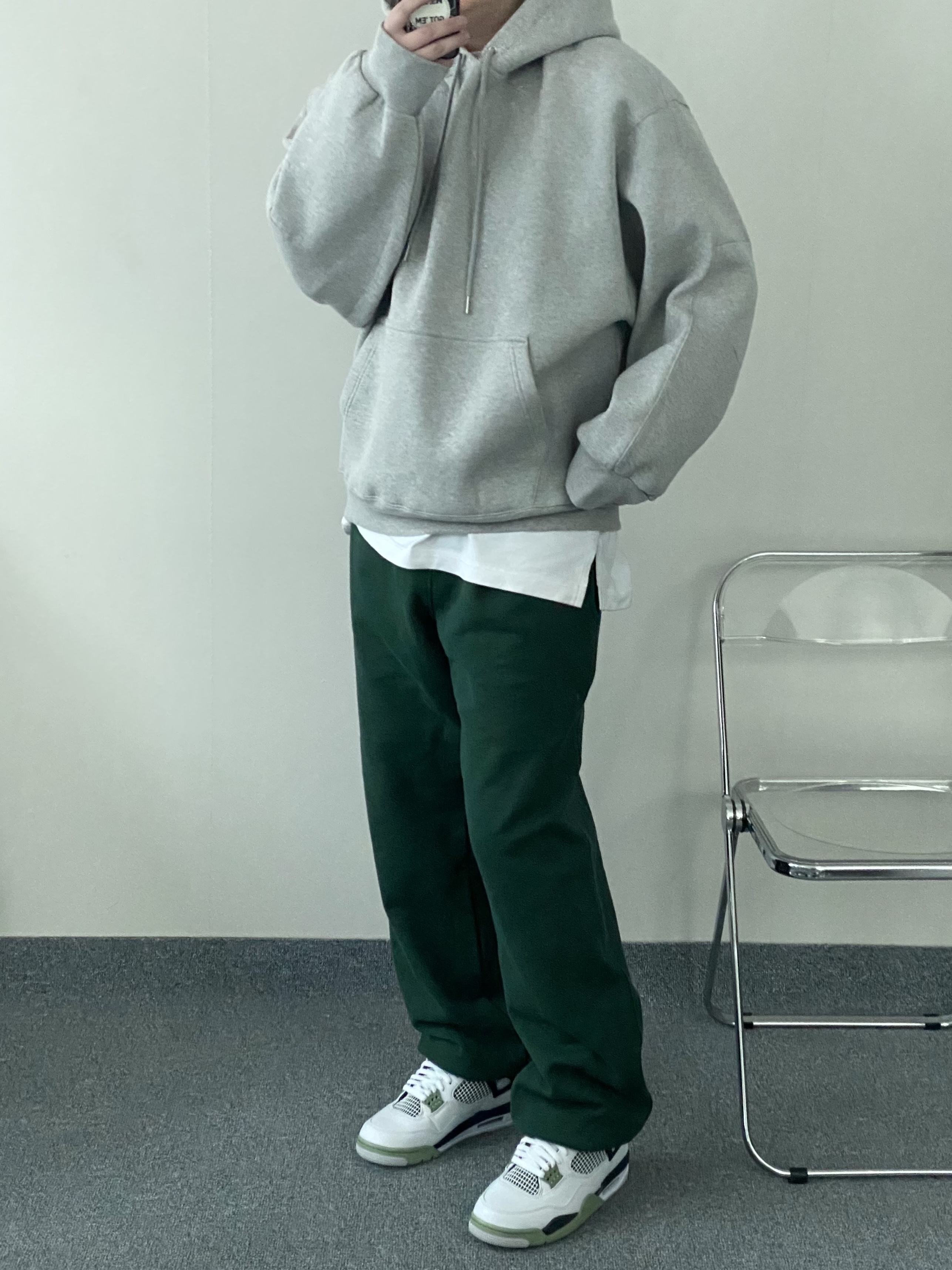 (W) Jordan 4 Retro Oil Green 착용 스타일 - 1