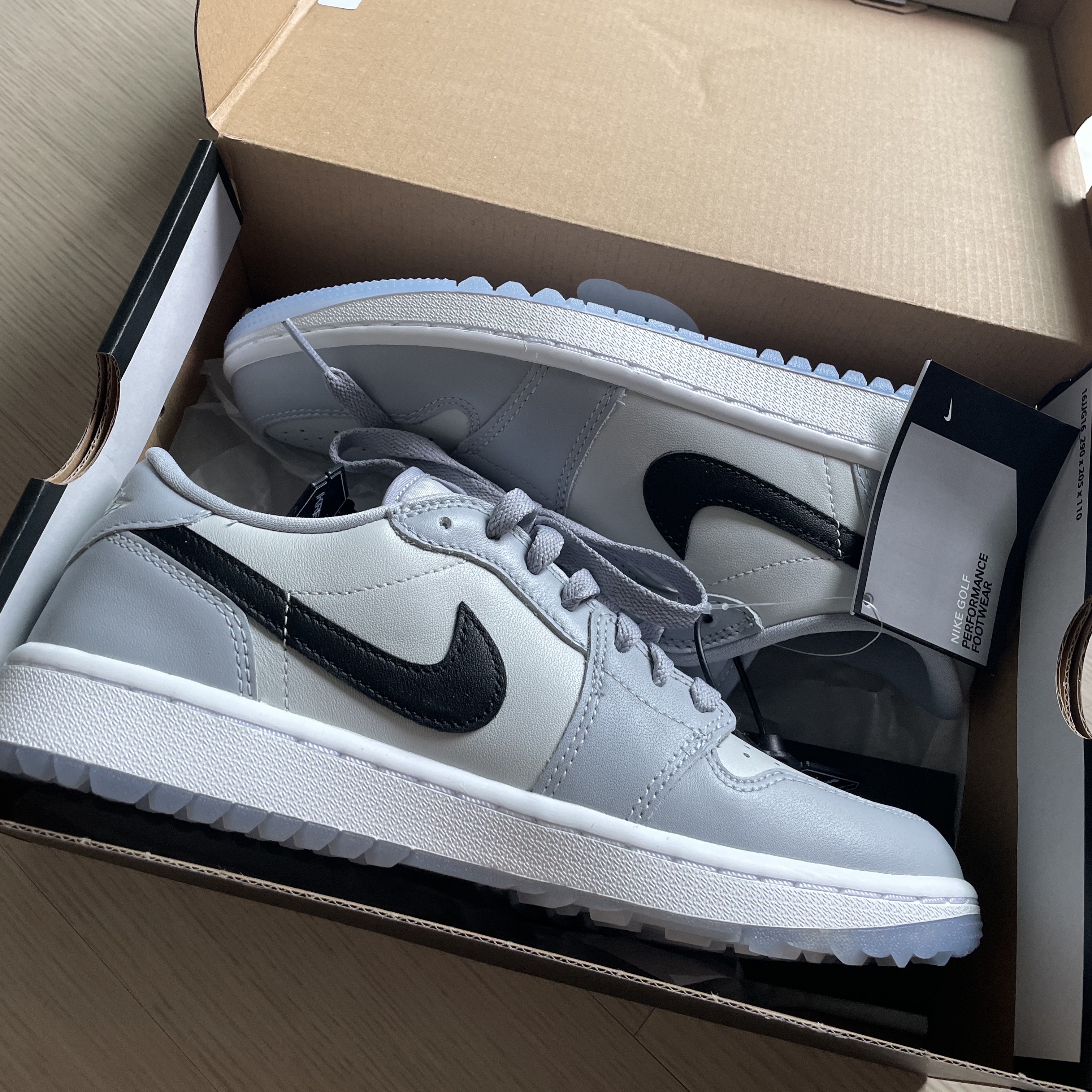 Jordan 1 Low Golf Wolf Grey 착용 스타일