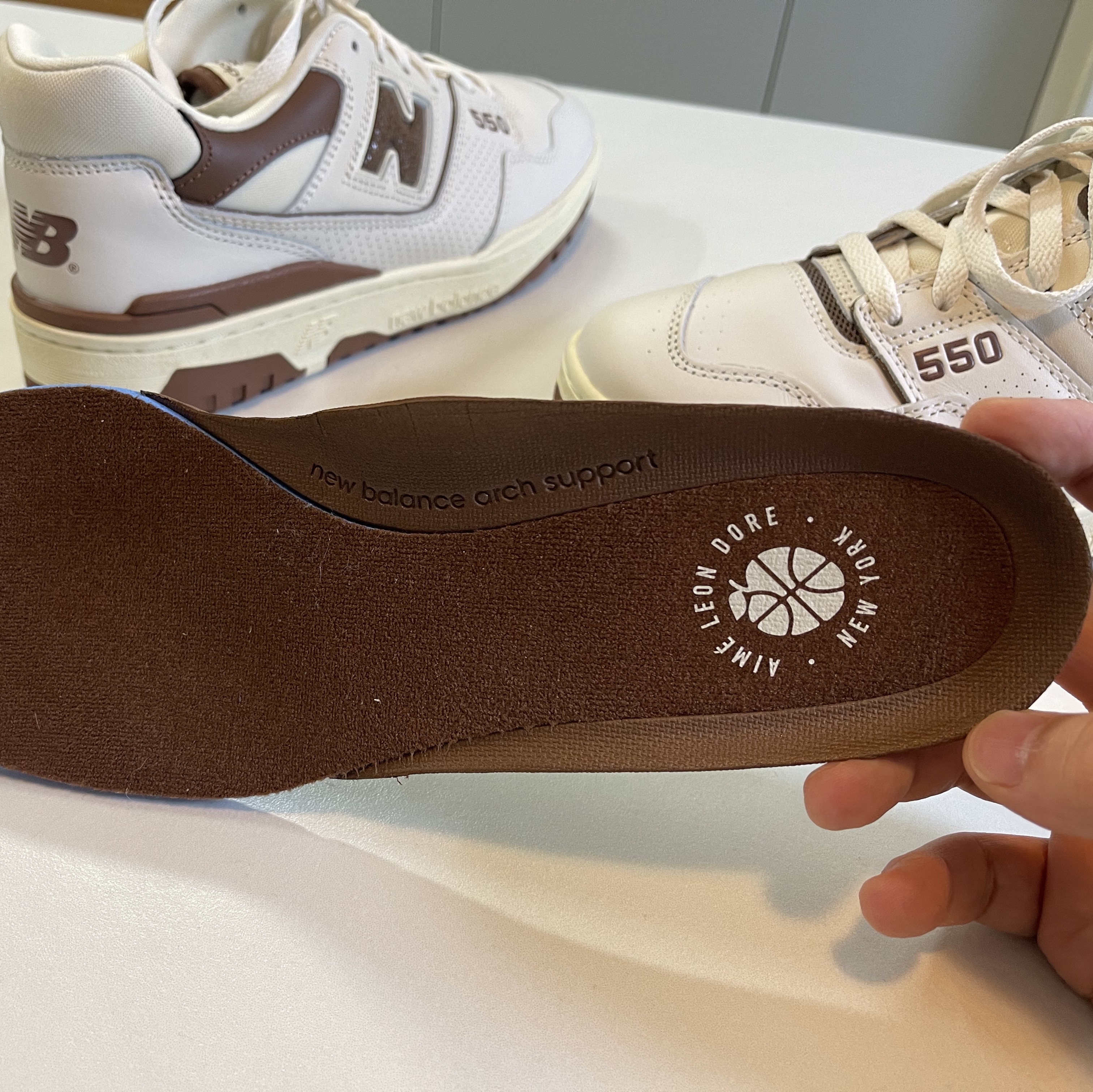 New Balance x Aime Leon Dore 550 Brown 착용 스타일 - 4