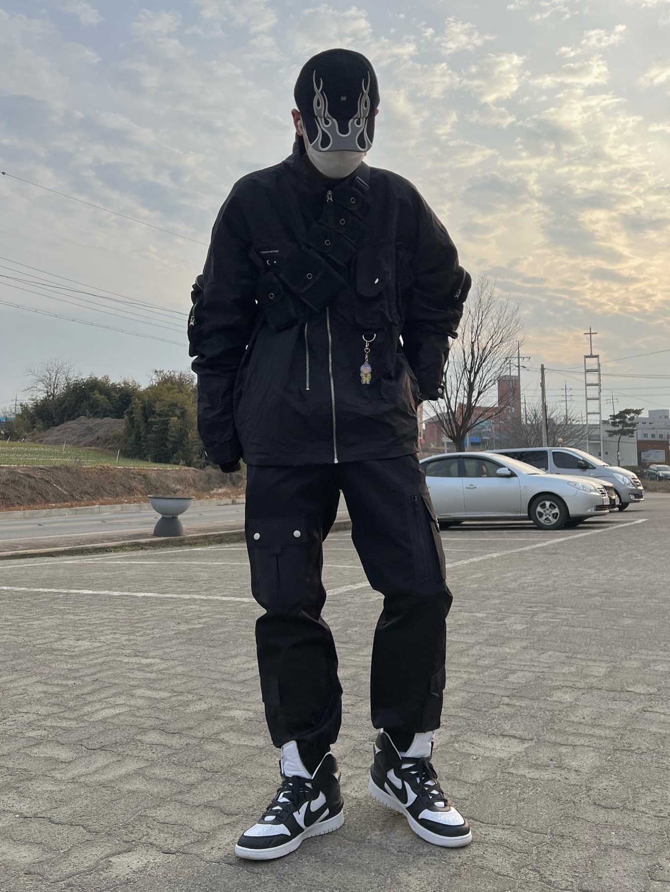 Yeezy Gap Engineered By Balenciaga Flame Cap Black, Nike x Ambush Dunk High Black 착용 스타일 - 2