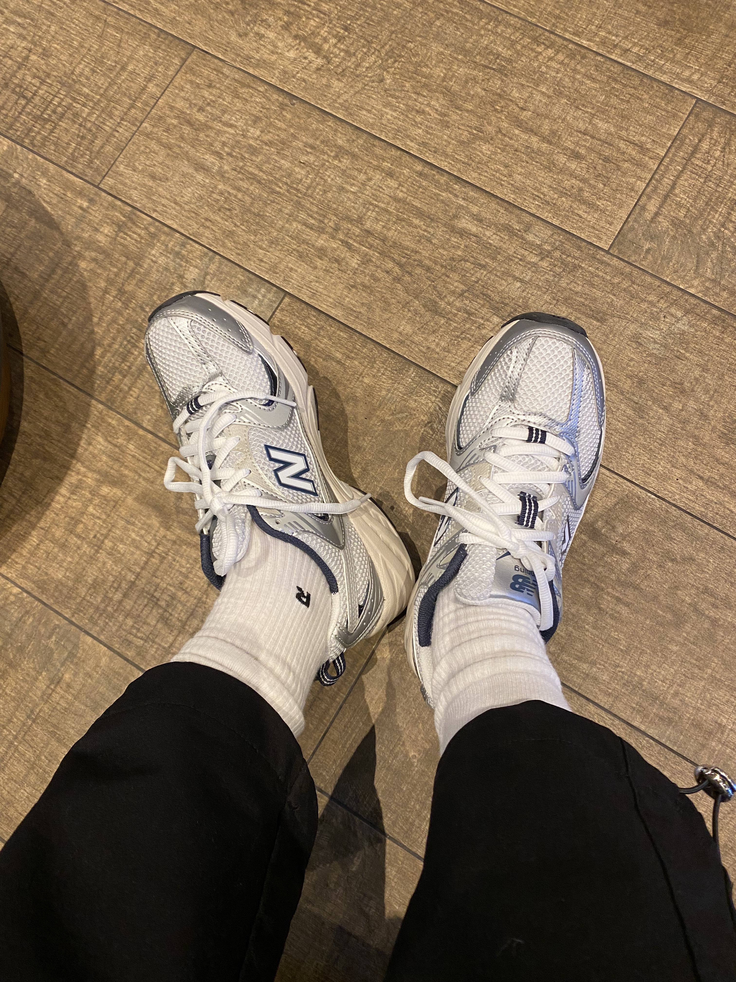 New Balance 530 Steel Grey 착용 스타일