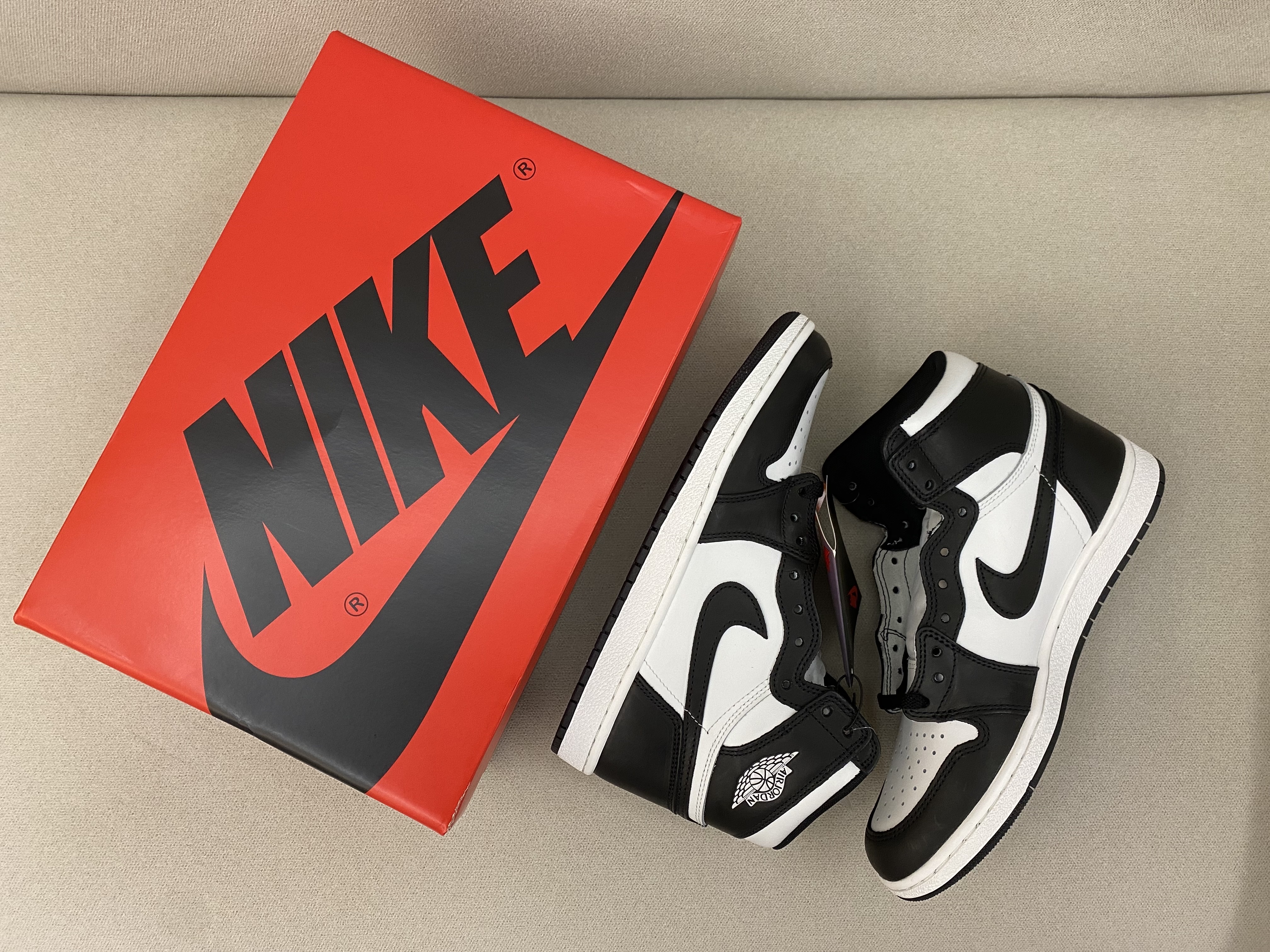 Jordan 1 High 85 Black White 착용 스타일