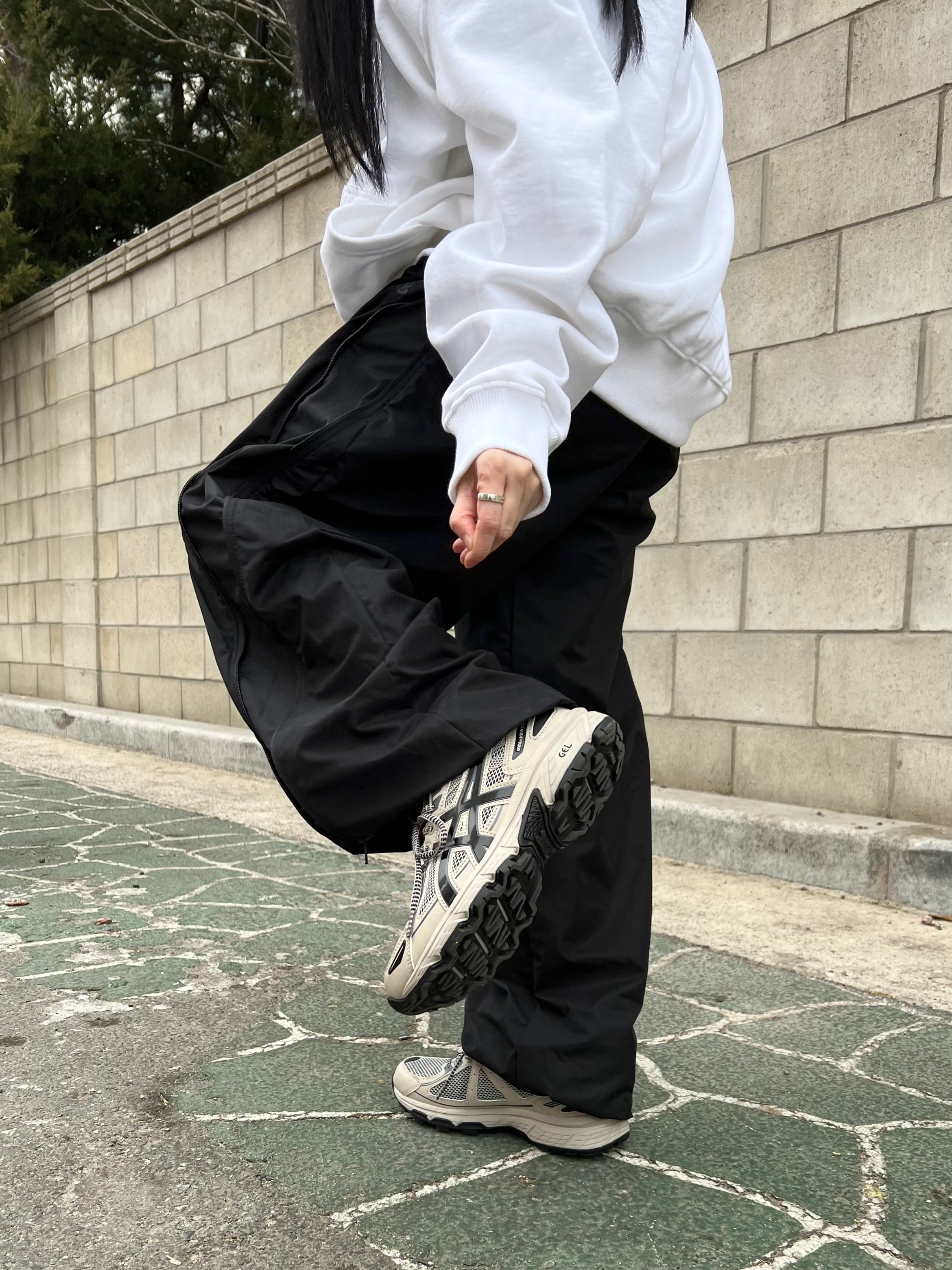 Supreme Ribbed Beanie Dark Royal - 22FW, Stussy Basic Stussy Zip Hoodie White 2022 착용 스타일 - 4