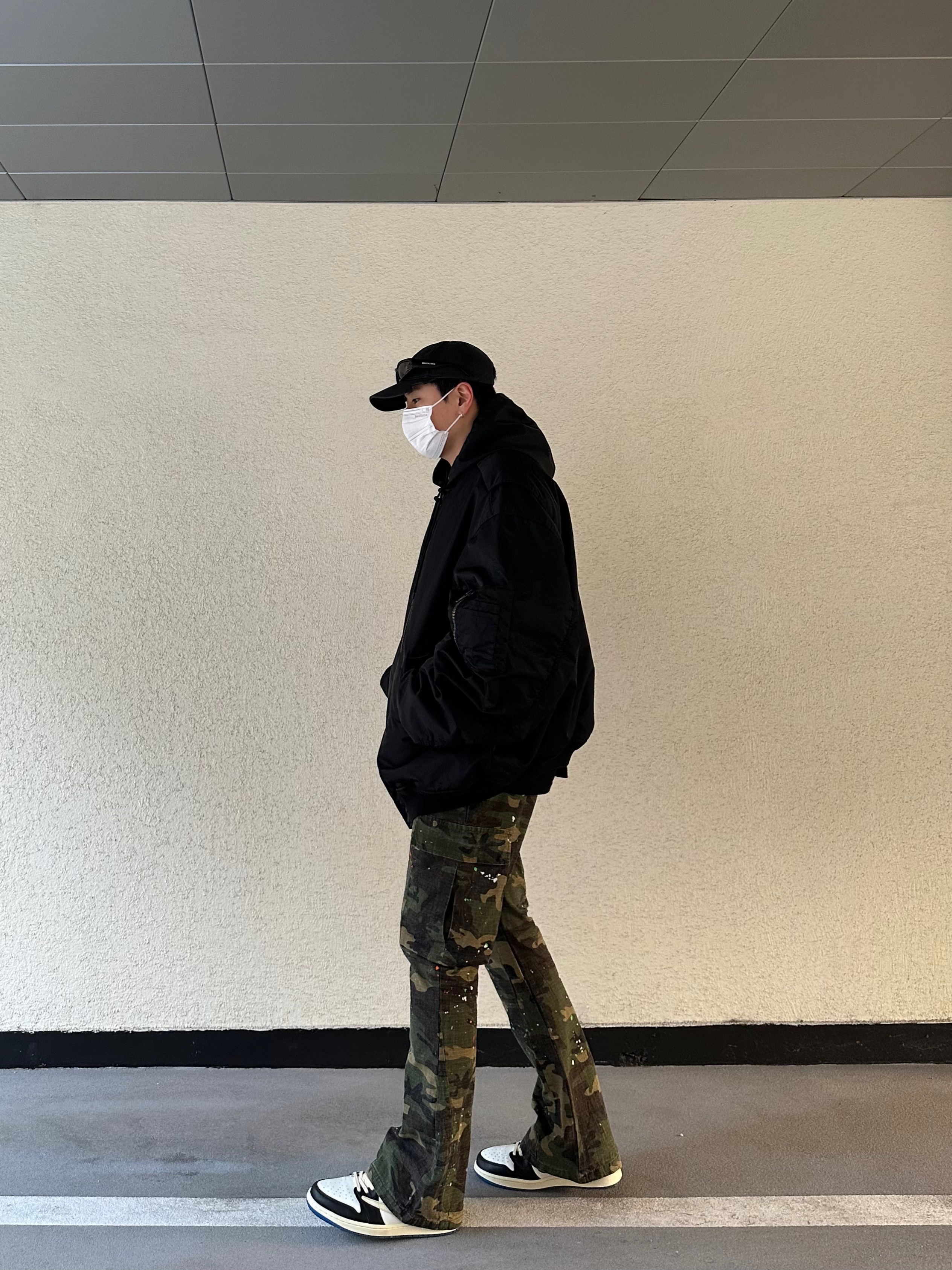 Jordan 1 x Travis Scott x Fragment Retro Low OG SP Military Blue, Jordan 1 x Travis Scott Retro High OG SP Mocha 착용 스타일 - 4