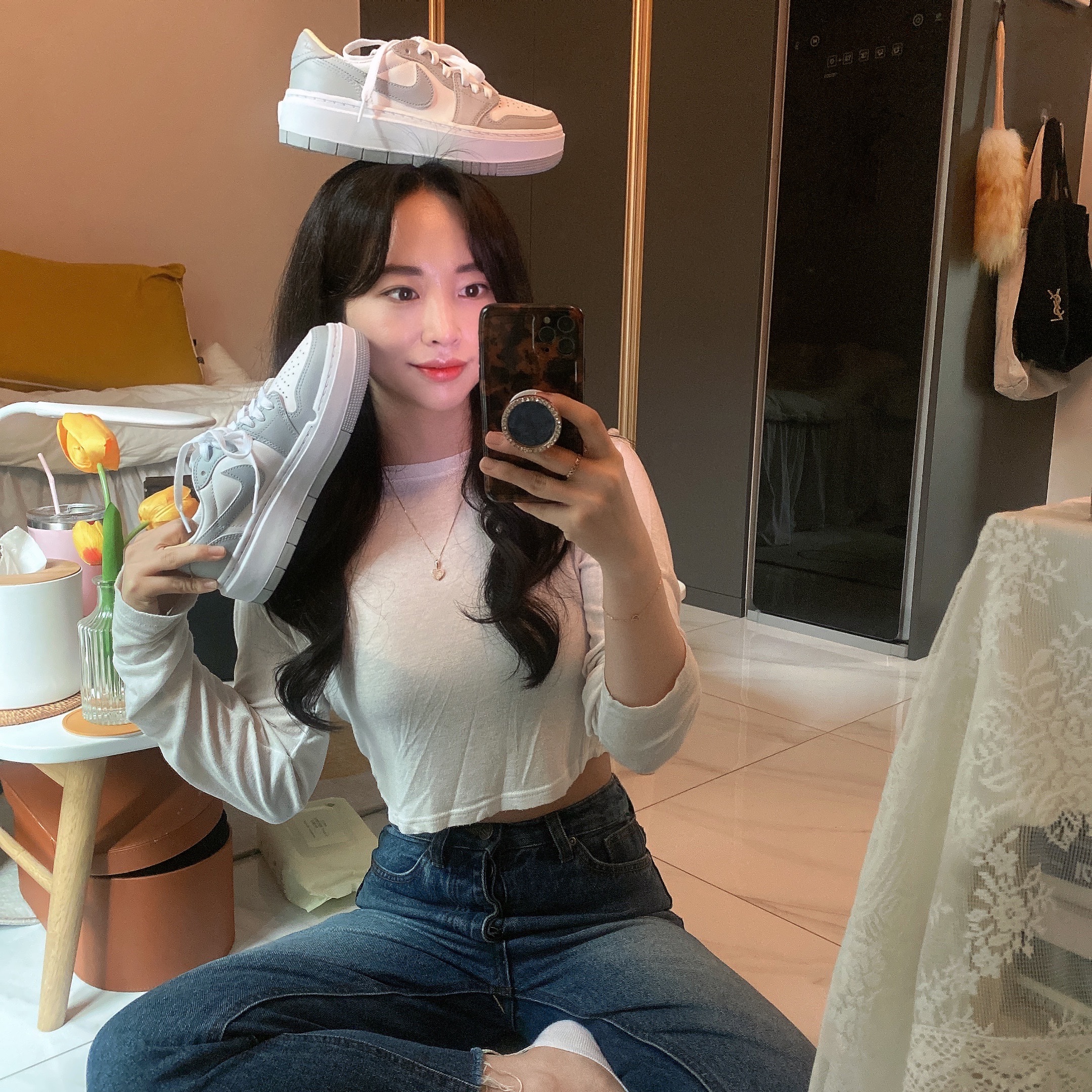 (W) Jordan 1 Elevate Low White and Wolf Grey 착용 스타일