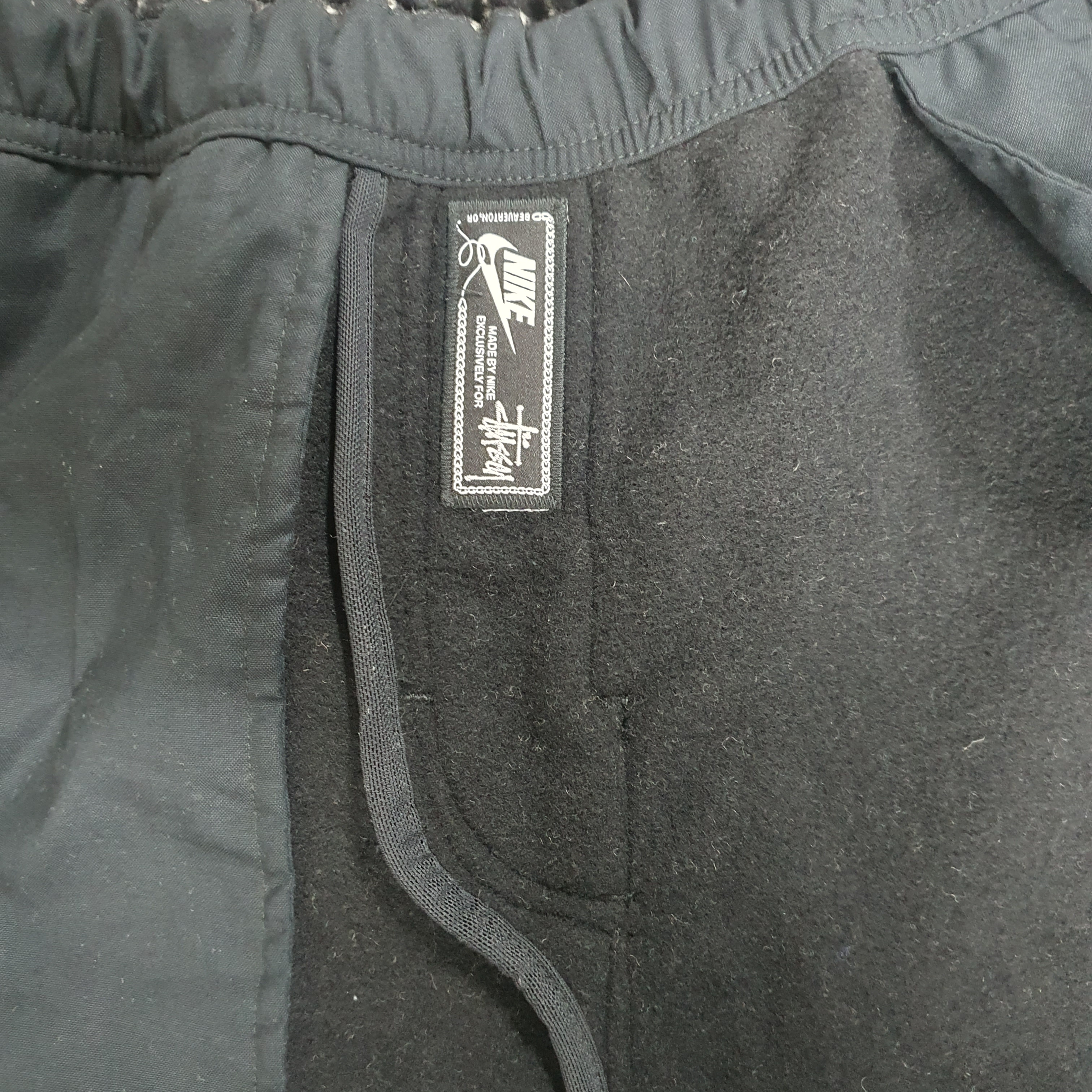 Nike x Stussy NRG Striped Wool Pants Black (DR4021-010) 착용 스타일 - 4