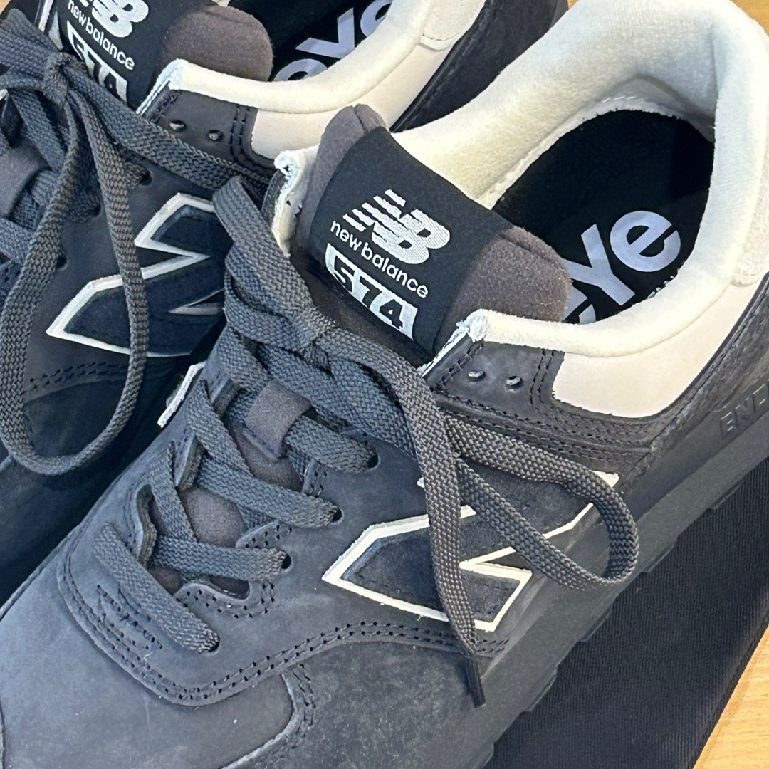 New Balance x Comme des Garcons Junya Watanabe Man 574 Suede Grey Off White 착용 스타일 - 2