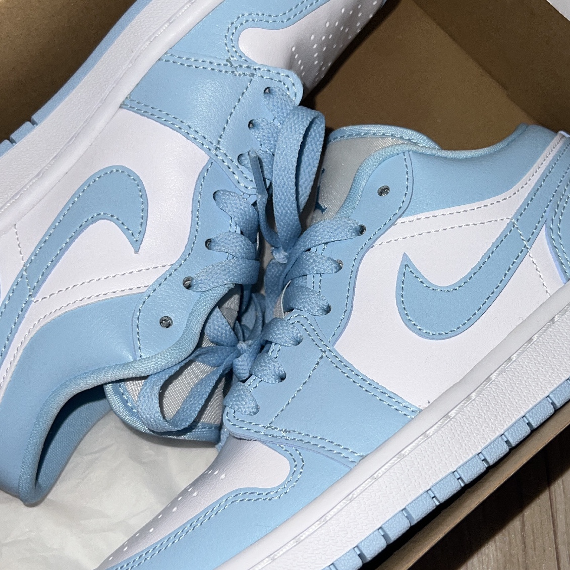(W) Jordan 1 Low White Ice Blue 착용 스타일 - 2