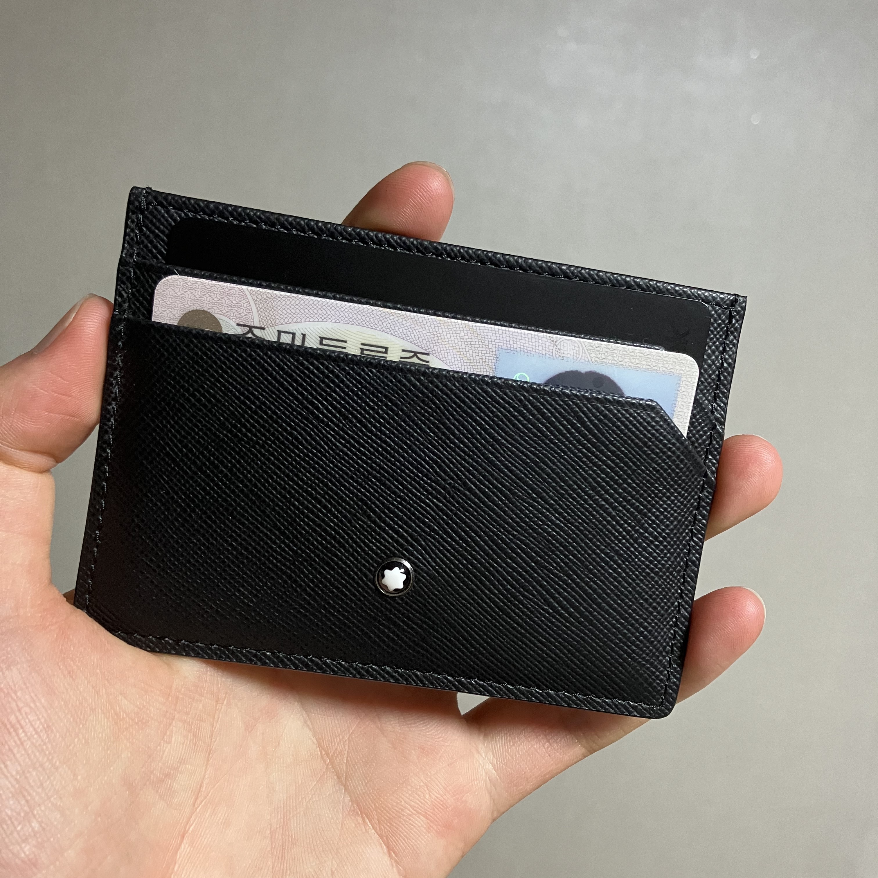 Montblanc Sartorial 5cc Pocket Card Holder Black 착용 스타일