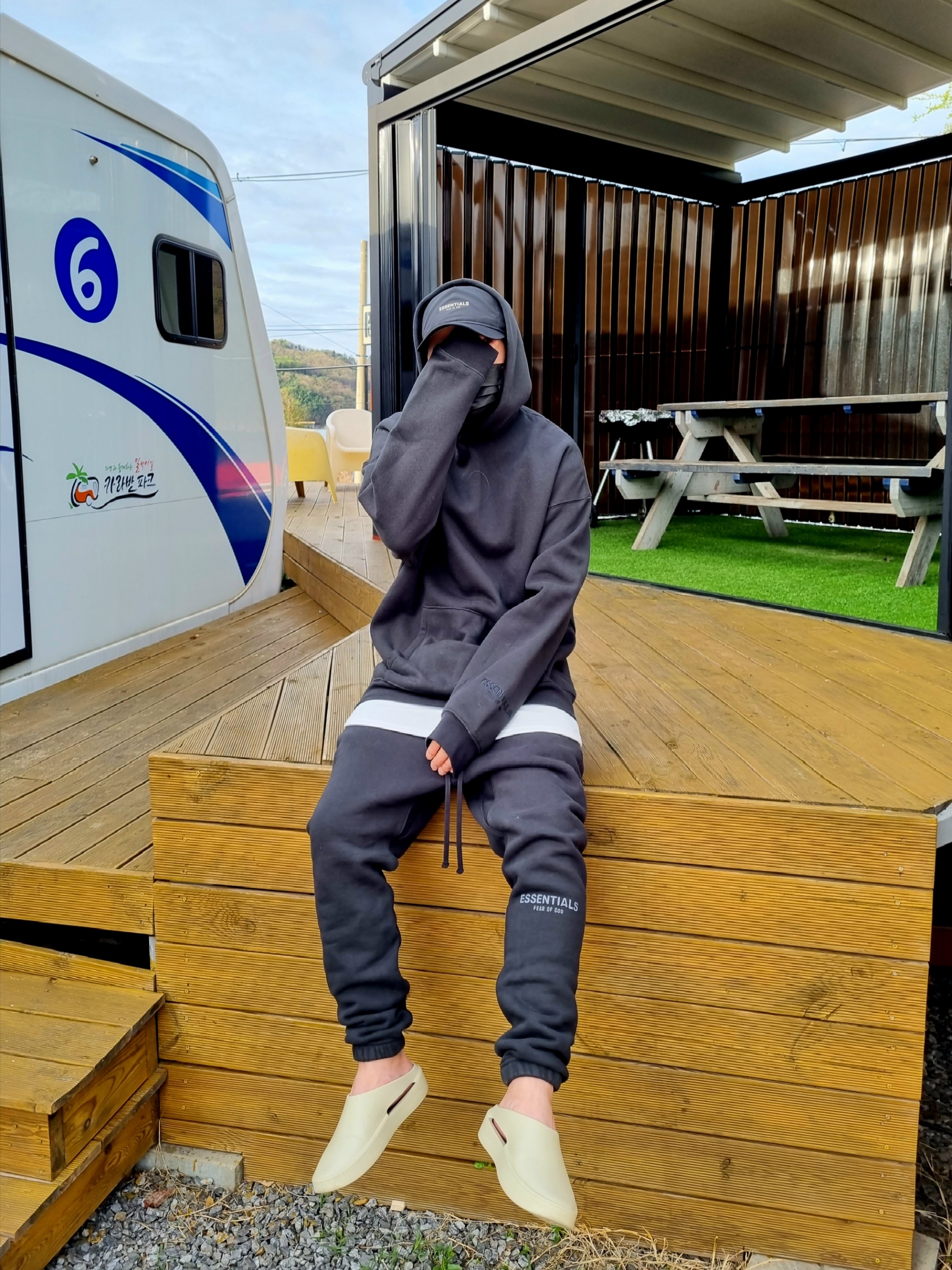 Fear of God The California Oat 착용 스타일
