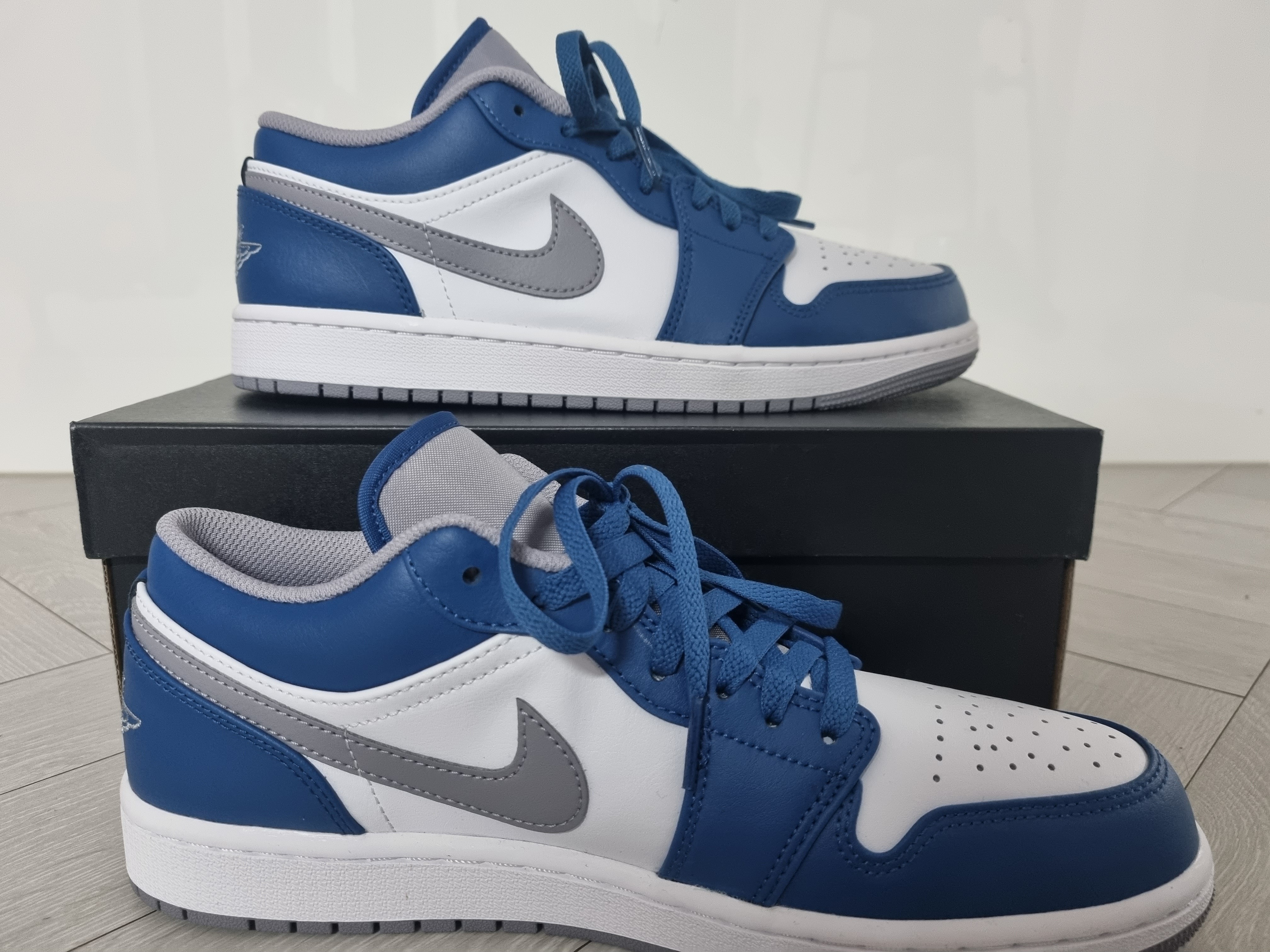 Jordan 1 Low True Blue Cement Grey 착용 스타일 - 2