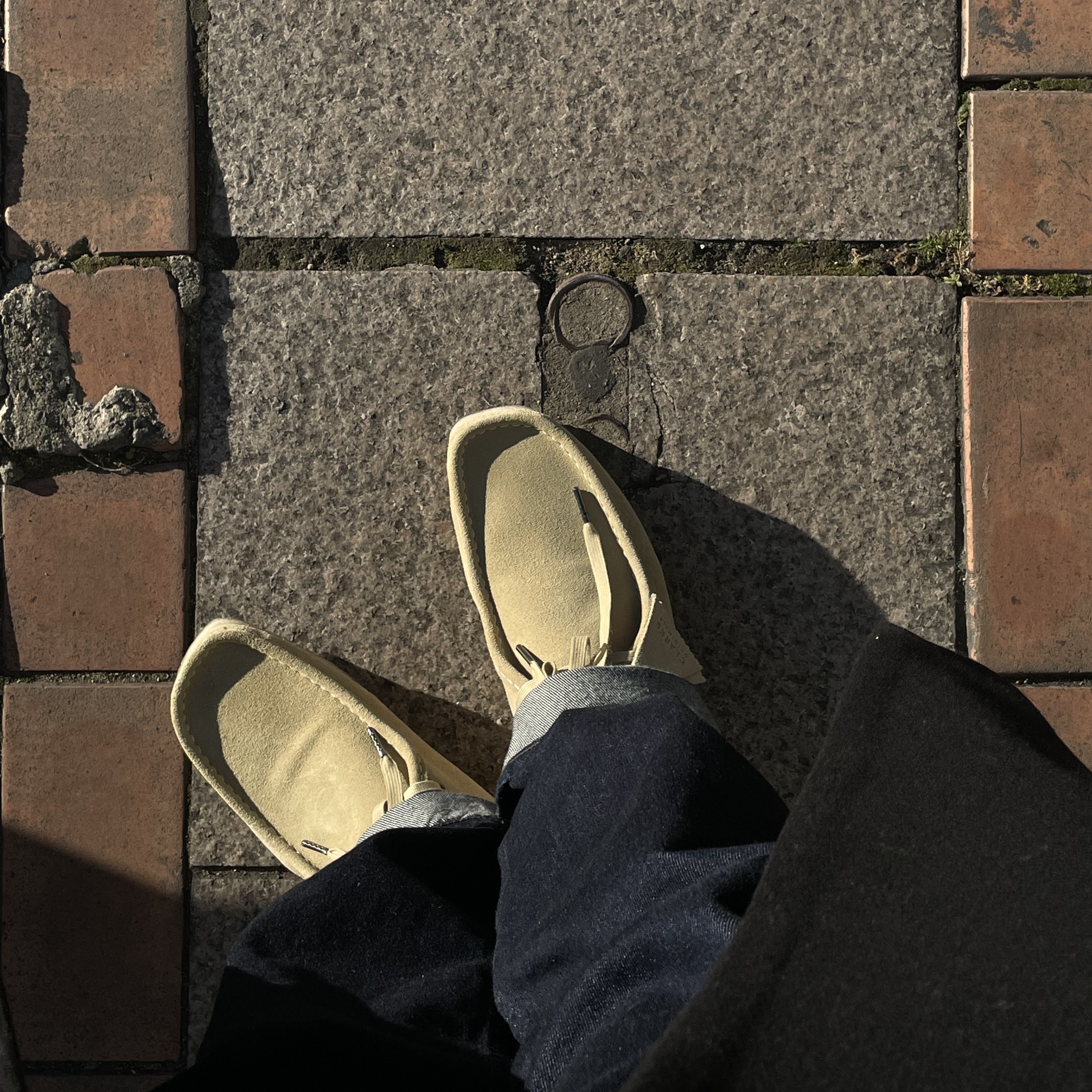 Clarks Wallabee Boot Maple Suede 착용 스타일