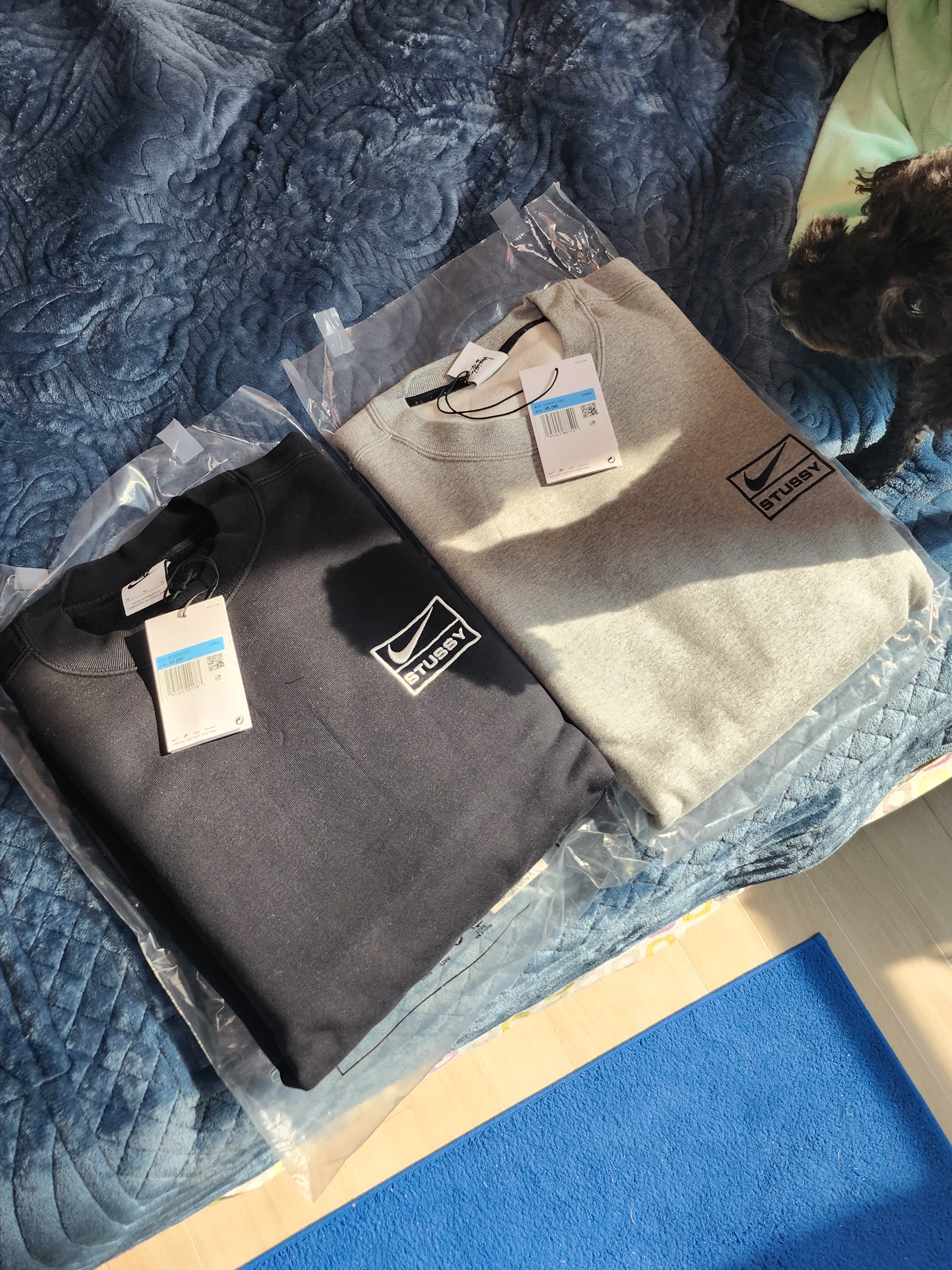 Nike x Stussy NRG Washed Fleece Crewneck Black (DO5310-010), Nike x Stussy NRG Fleece Crewneck Dark Grey Heather (DO9337-063) 착용 스타일 - 2