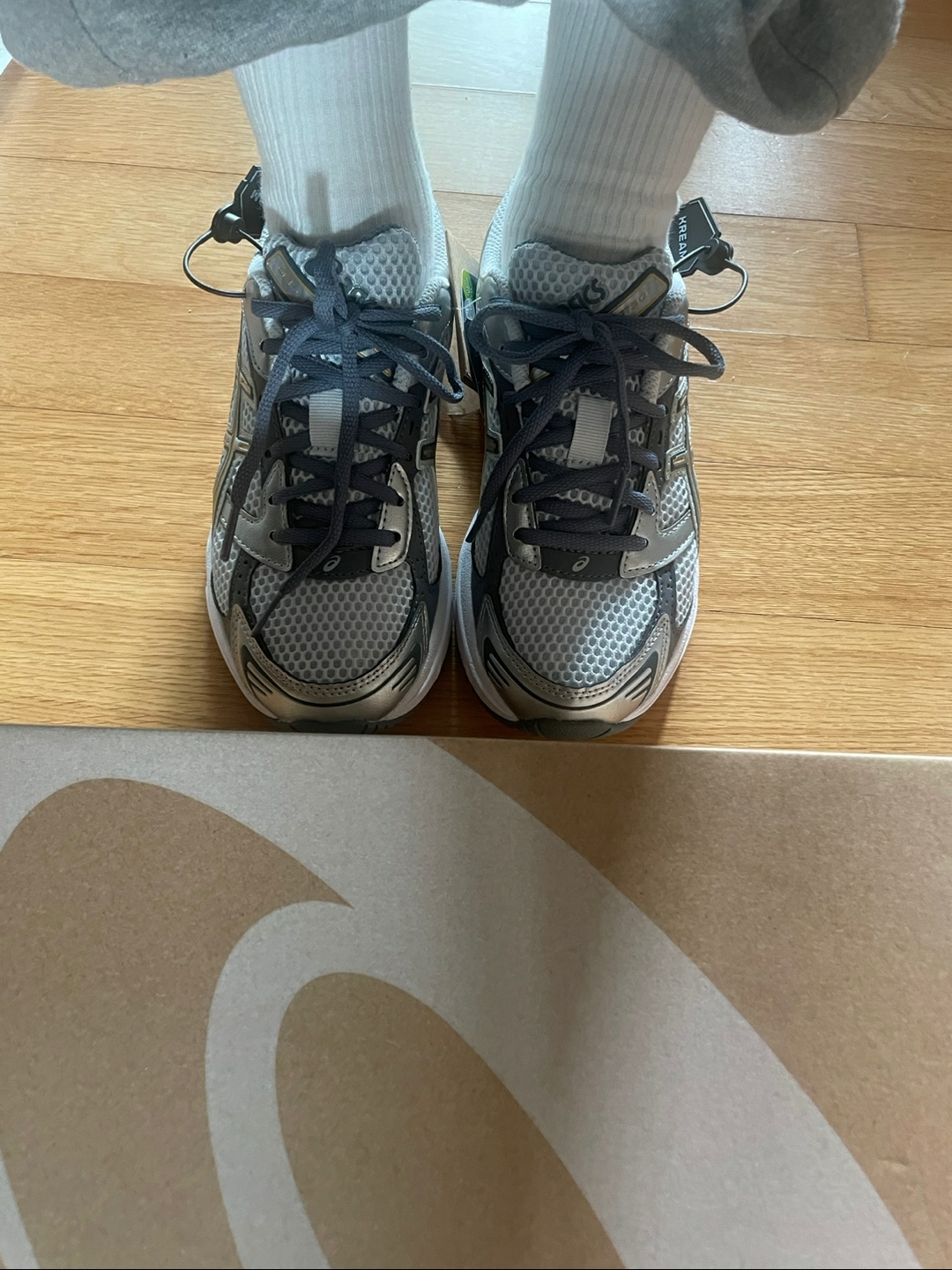 Asics Gel-1130 Polar Shade Pure Silver 착용 스타일 - 3