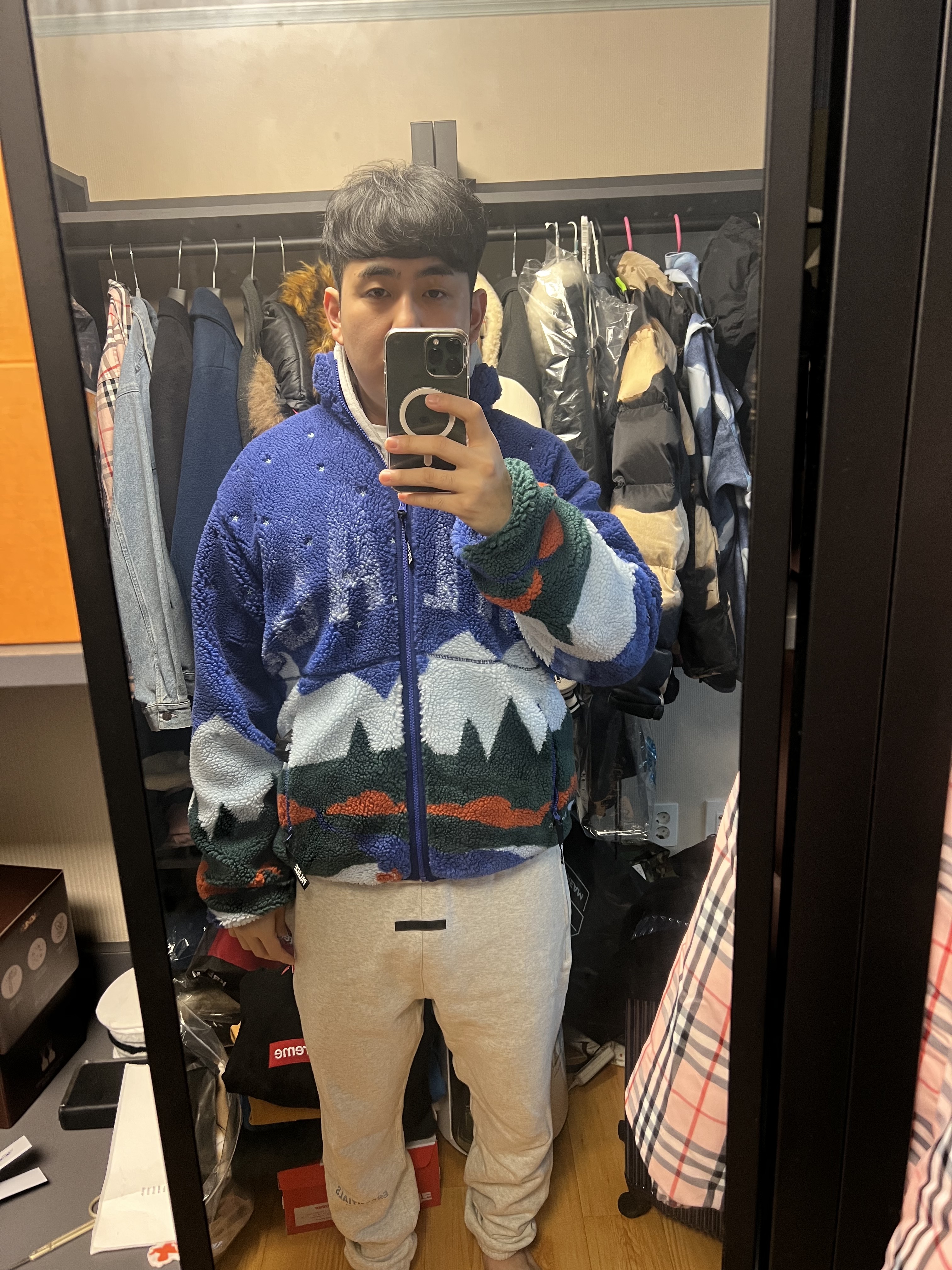 Essentials Sweatpants Oatmeal - 21SS, Palace Tri-Lenticular Hood Grey Marl - 22FW 착용 스타일 - 2