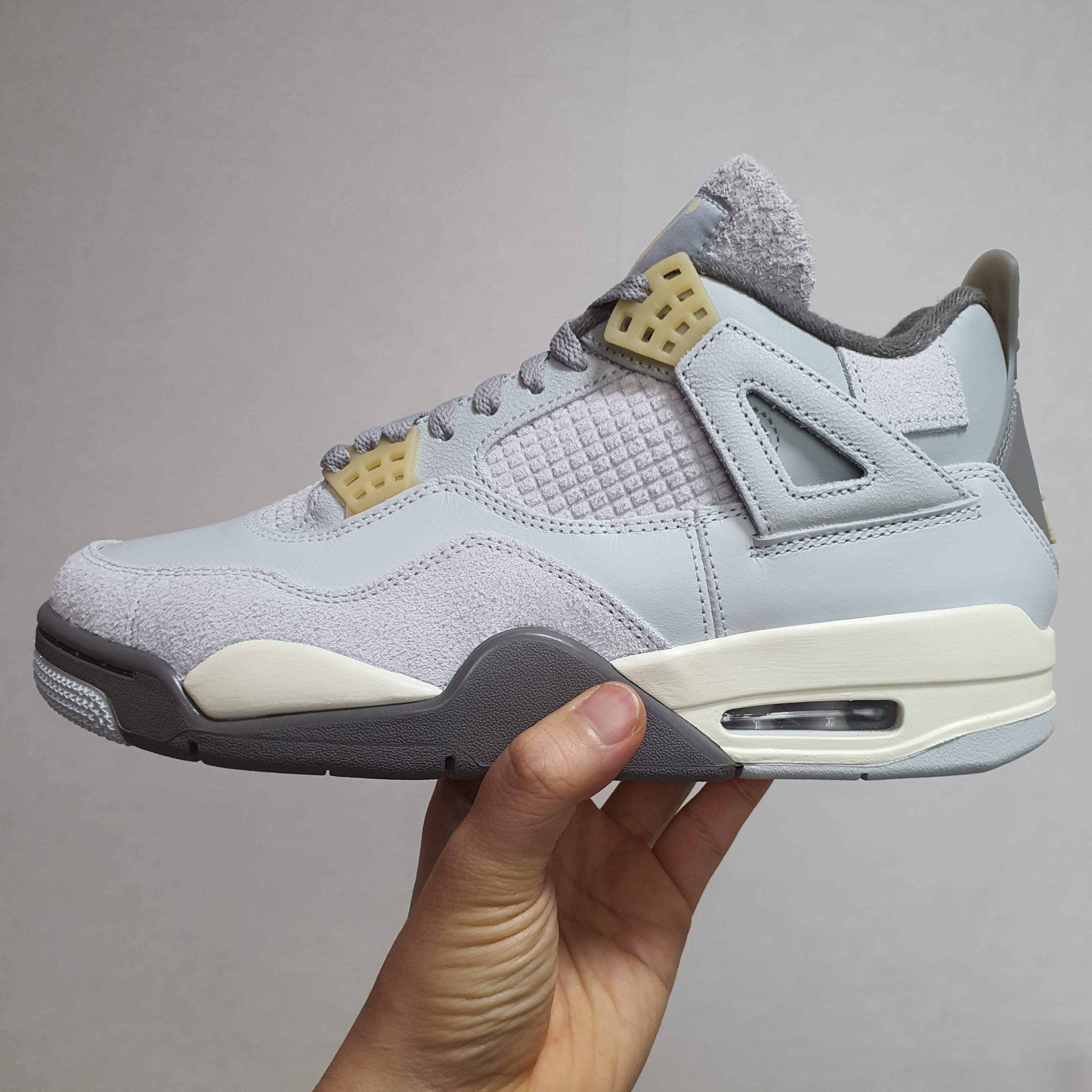 Jordan 4 Retro SE Craft 착용 스타일 - 1