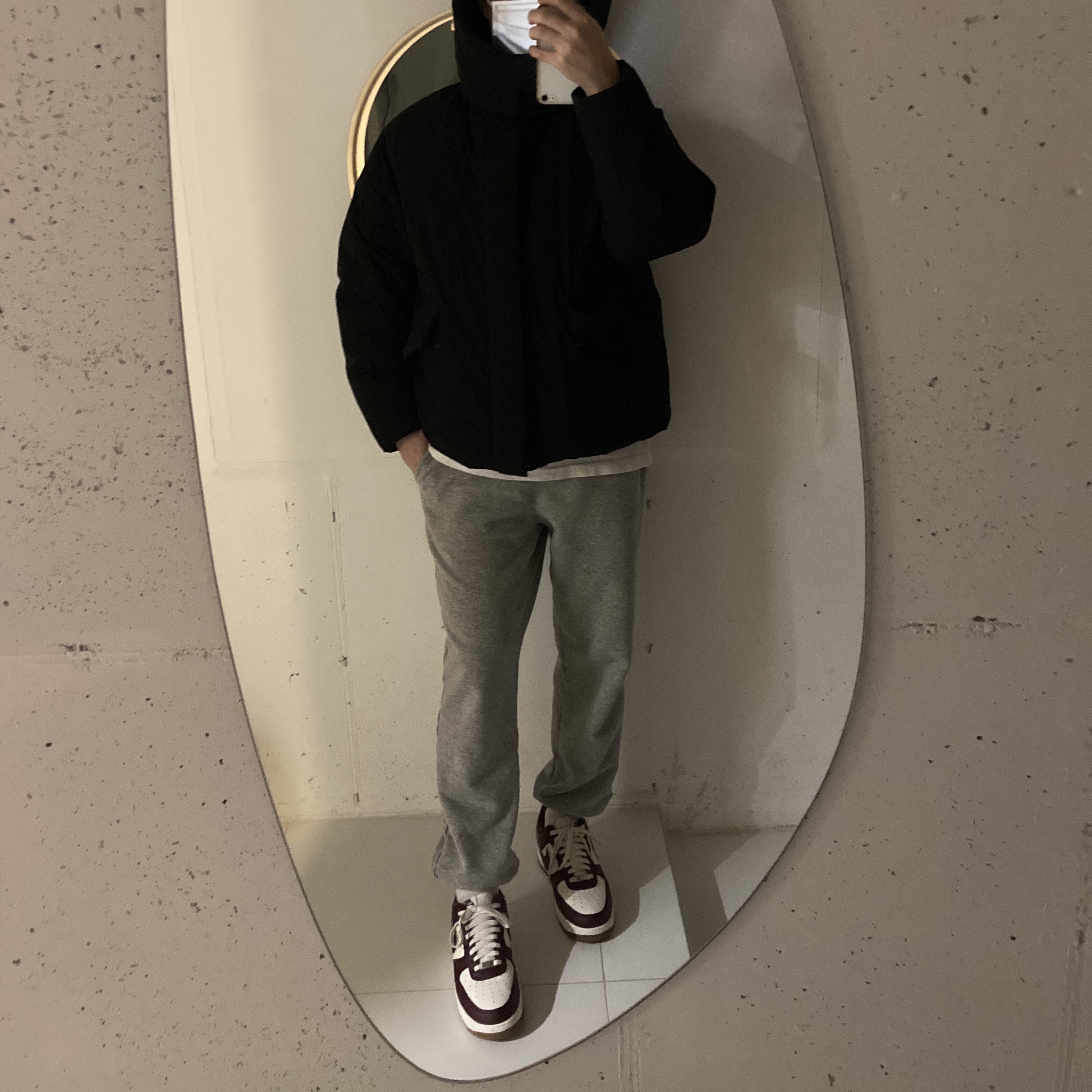 Nike Air Force 1 '07 LV8 Night Maroon 착용 스타일