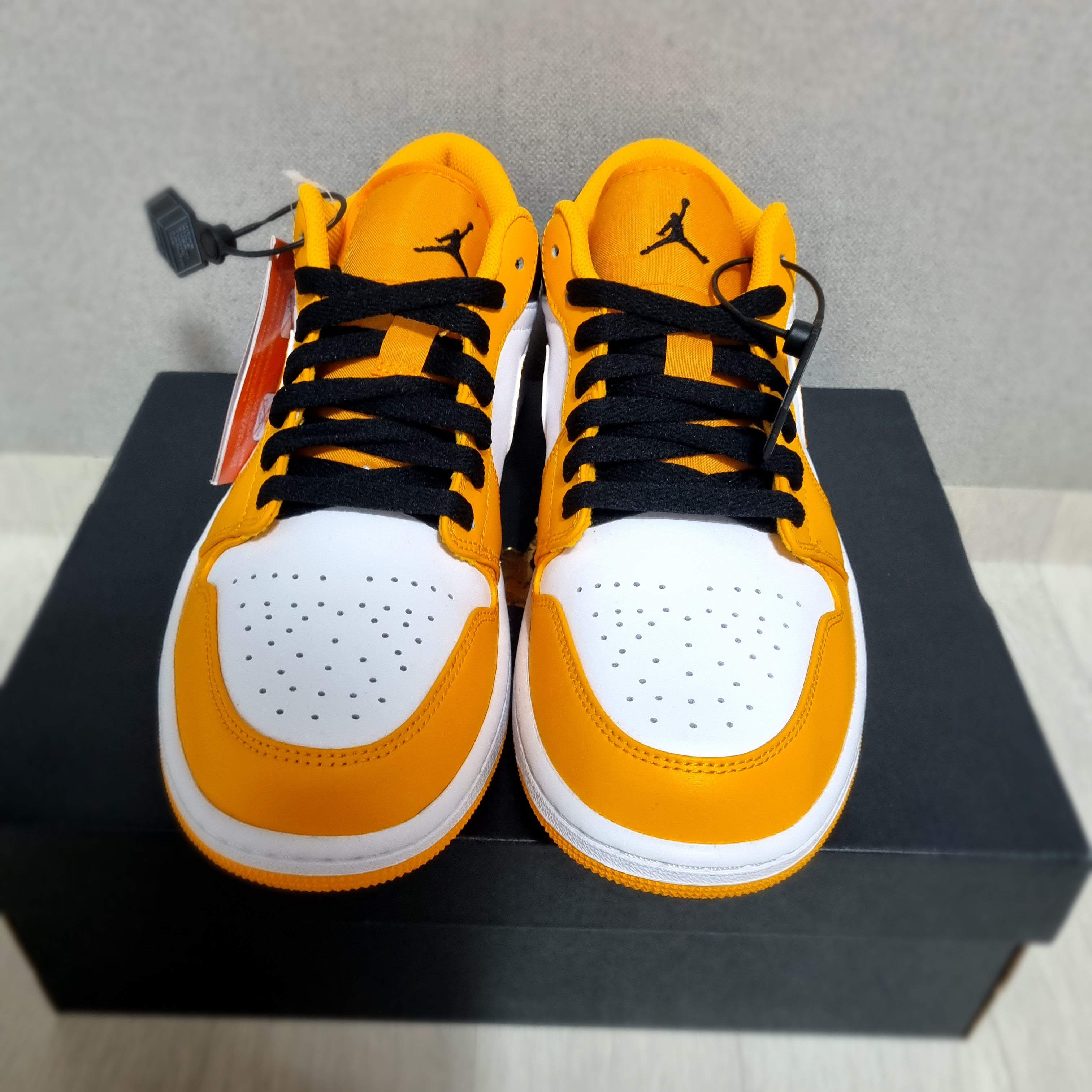 Jordan 1 Low Taxi 착용 스타일 - 2