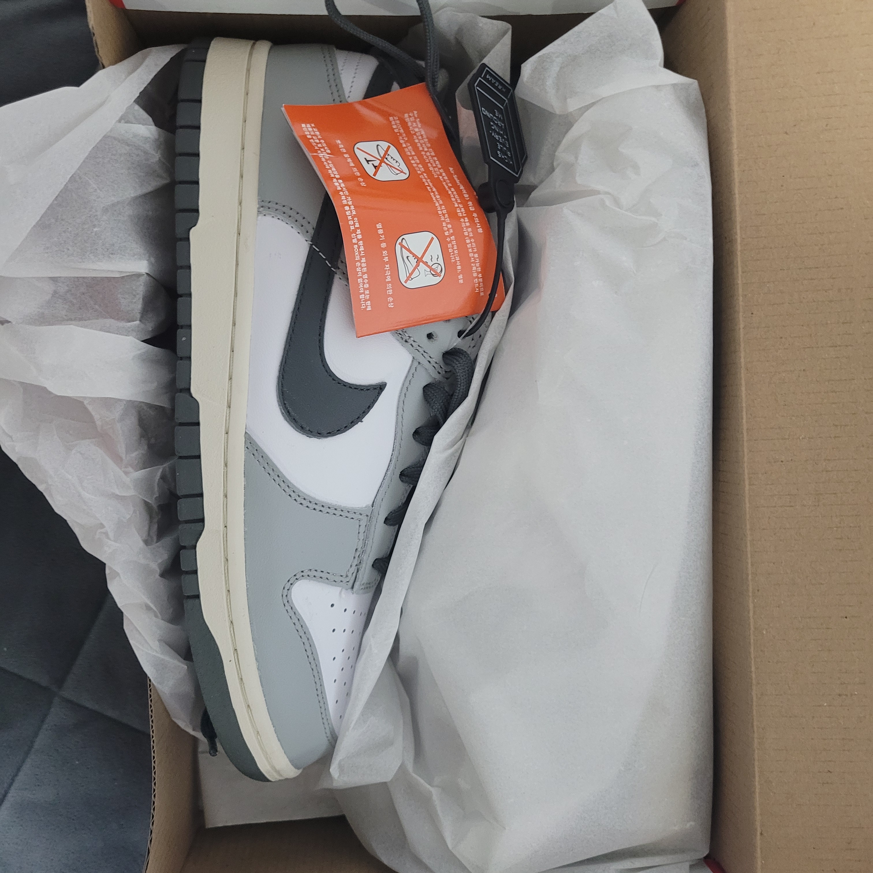 (W) Nike Dunk Low Light Smoke Grey 착용 스타일