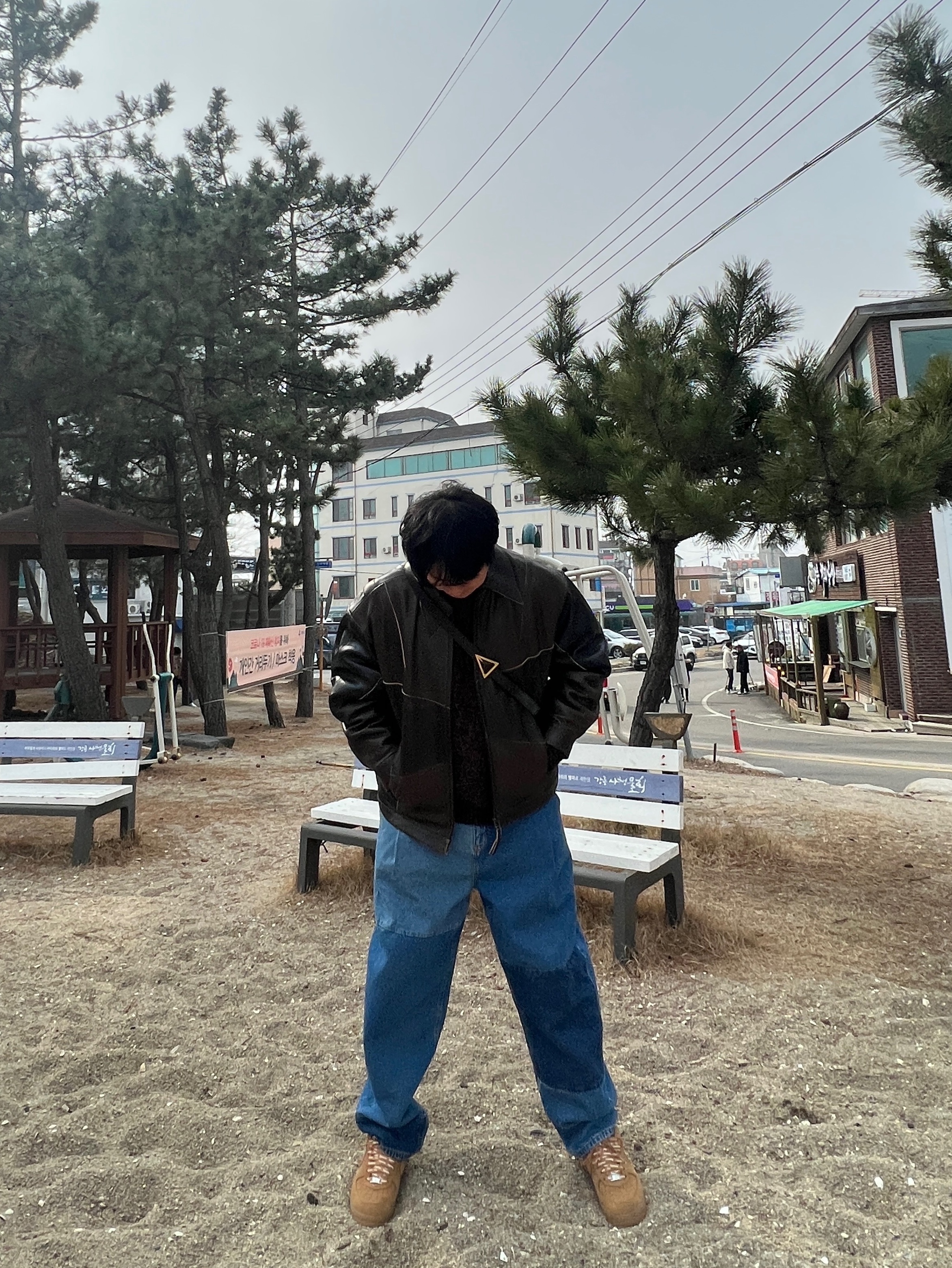 Zara x Ader Error Barrel Leg Jeans Blue, Nike x Supreme Air Force 1 Low Flax 착용 스타일 - 2