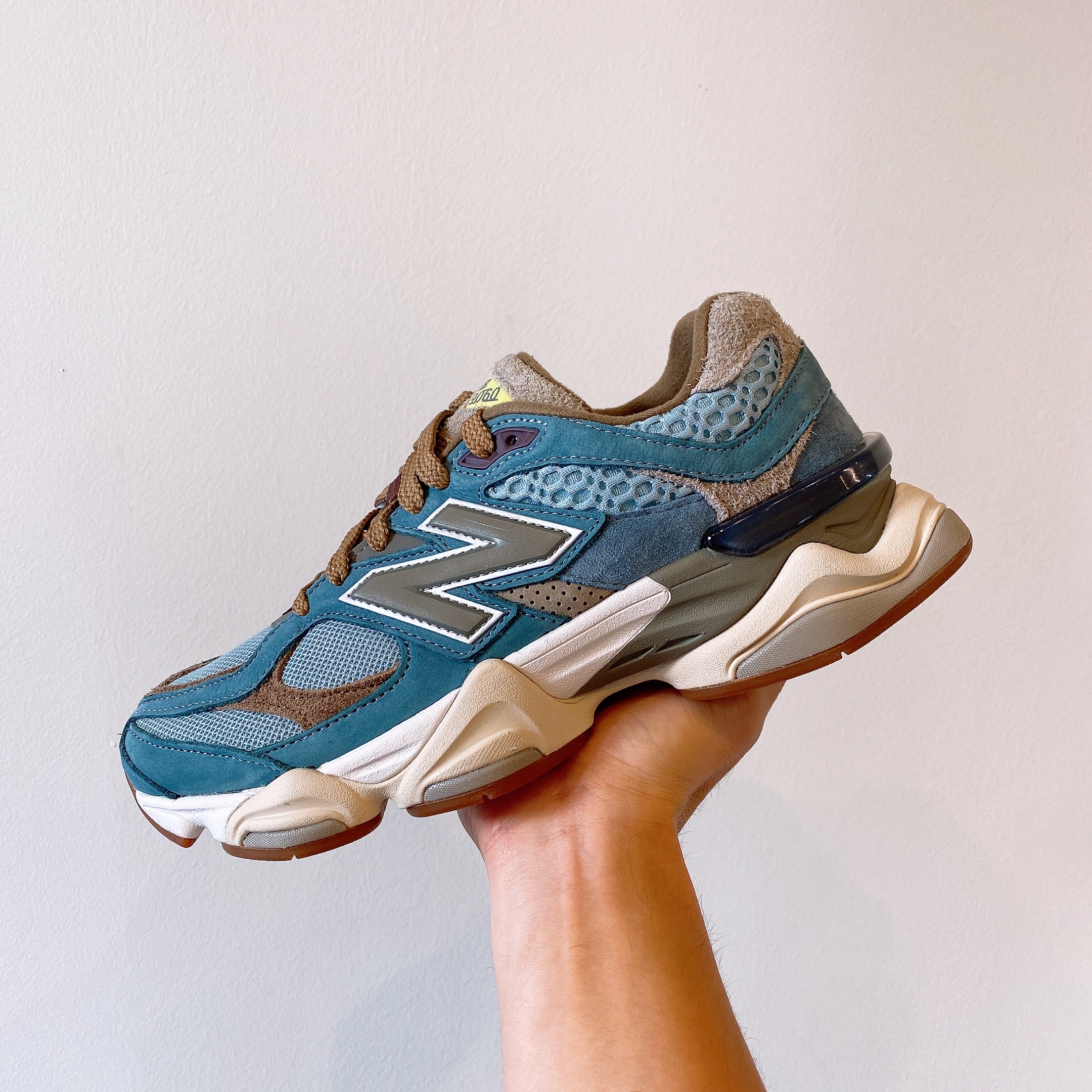 New Balance x Bodega 9060 Citadel 착용 스타일 - 1