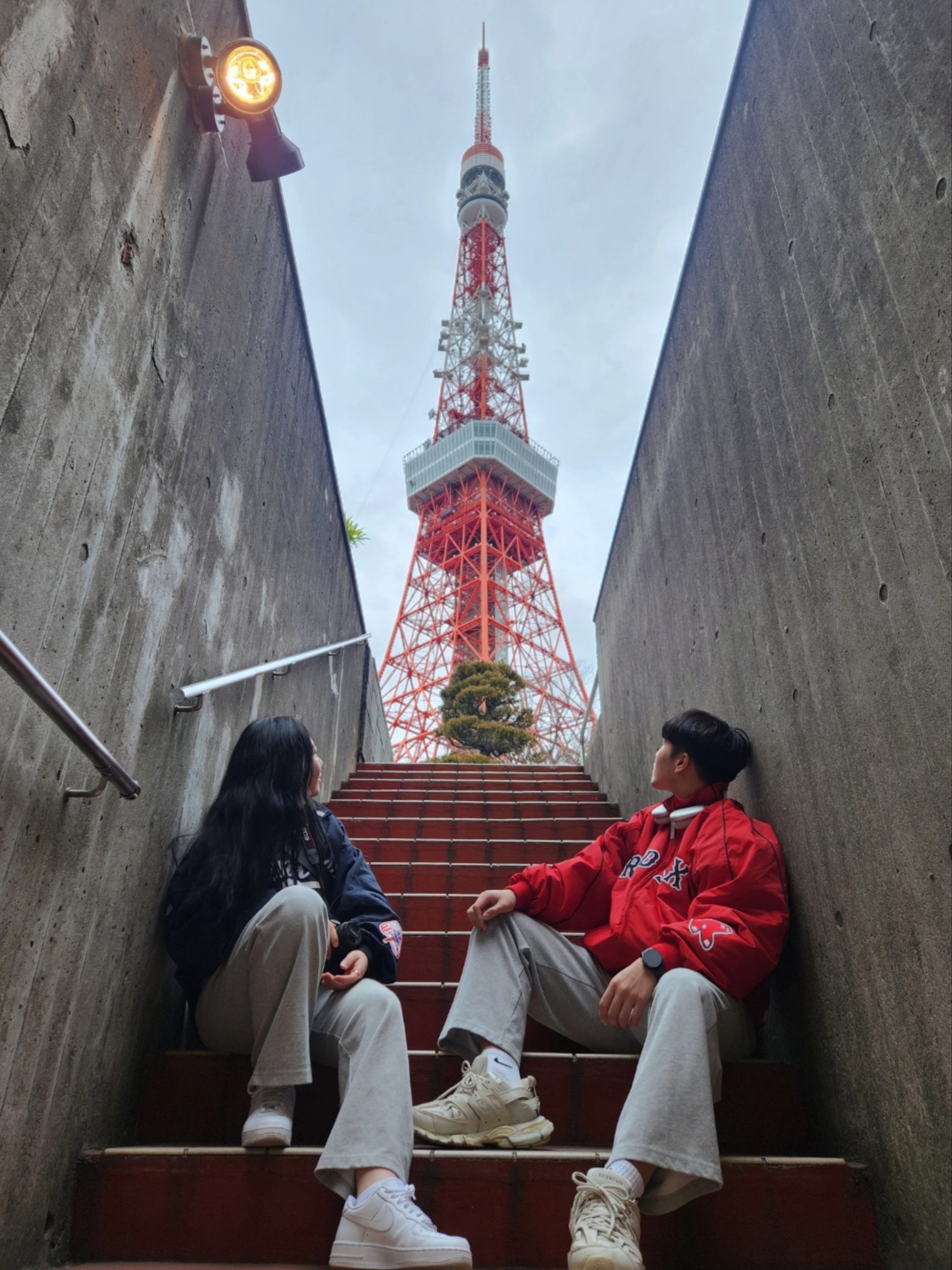 Nike Air Force 1 '07 Low White, Balenciaga Track Sneakers White 2019 착용 스타일