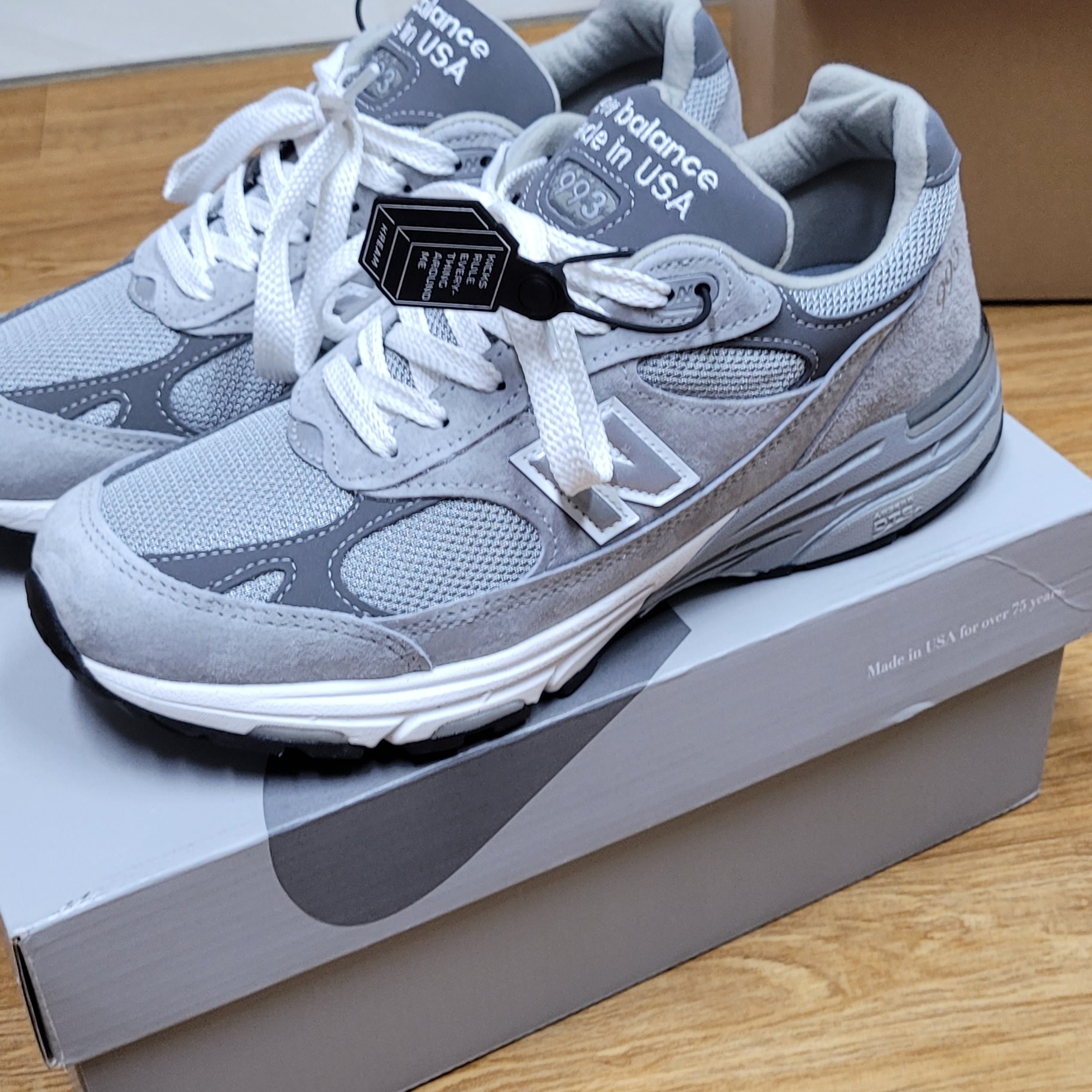 New Balance 993 Made in USA Grey - D Standard 착용 스타일