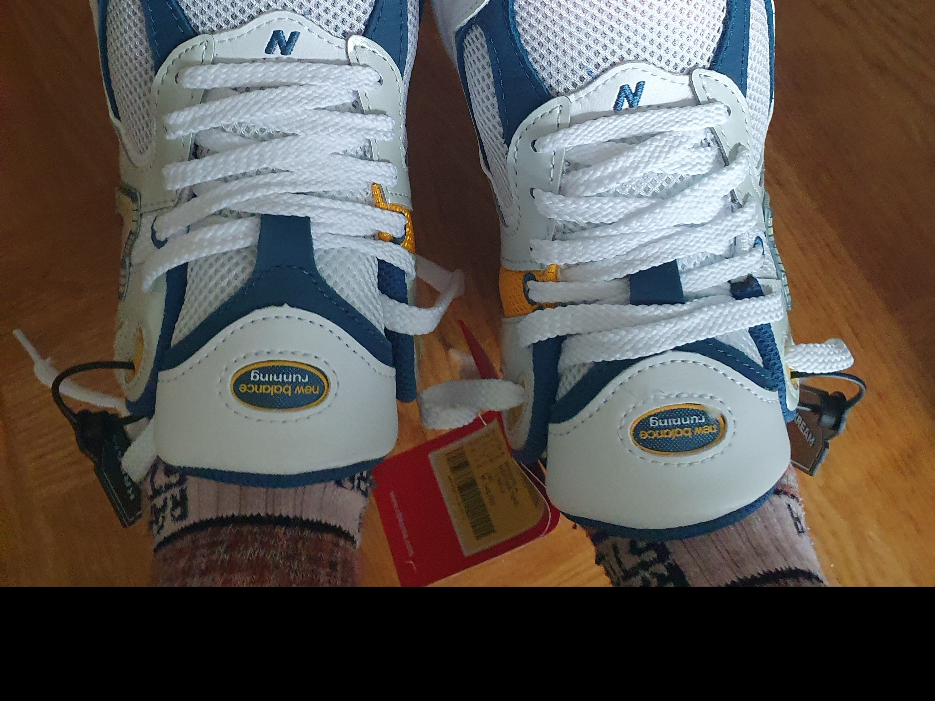 New Balance 2002R White Lagoon 착용 스타일