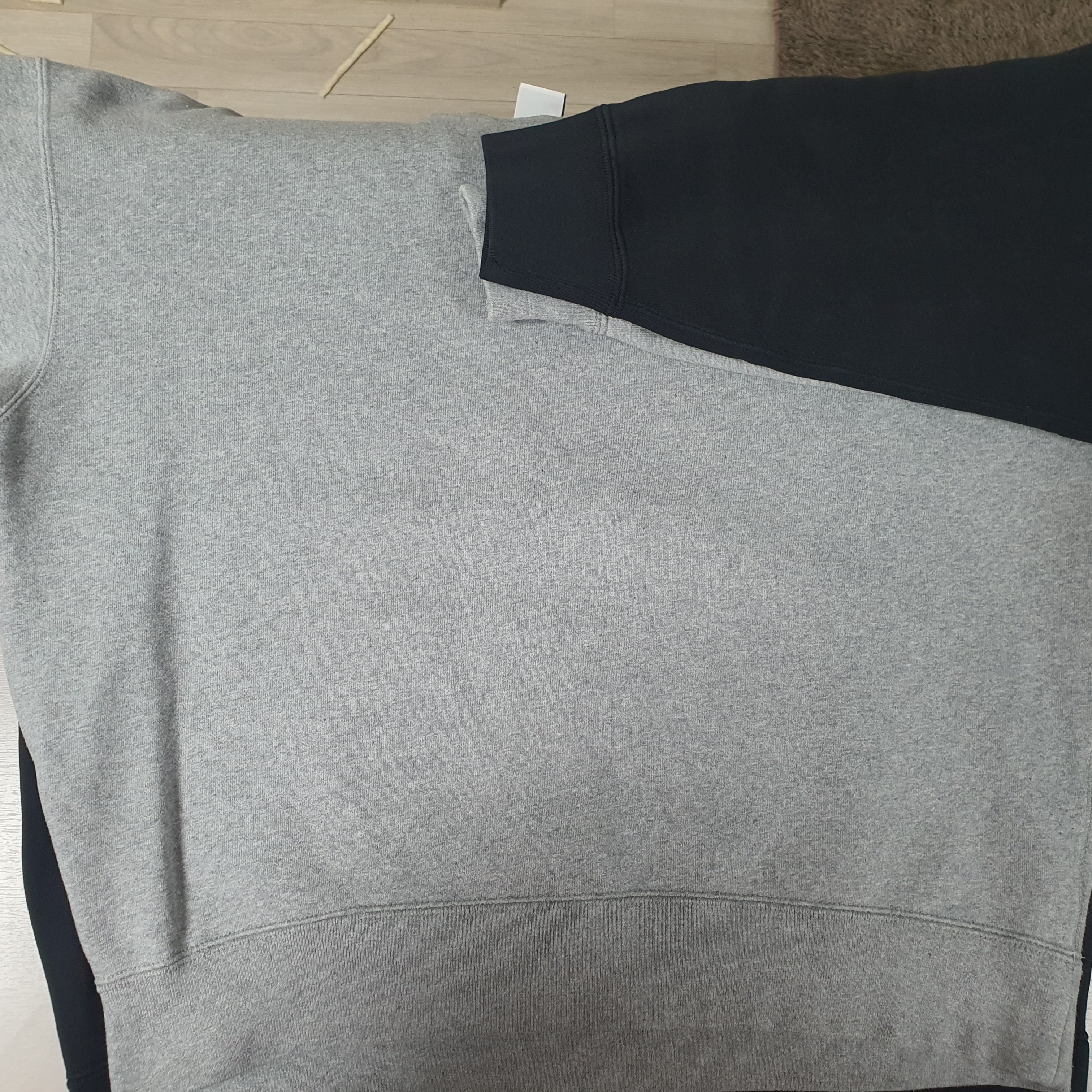 Nike x Stussy NRG Washed Fleece Crewneck Black (DO5310-010), Nike NRG Solo Swoosh Crew Fleece Dark Grey Heather - Asia 착용 스타일 - 4