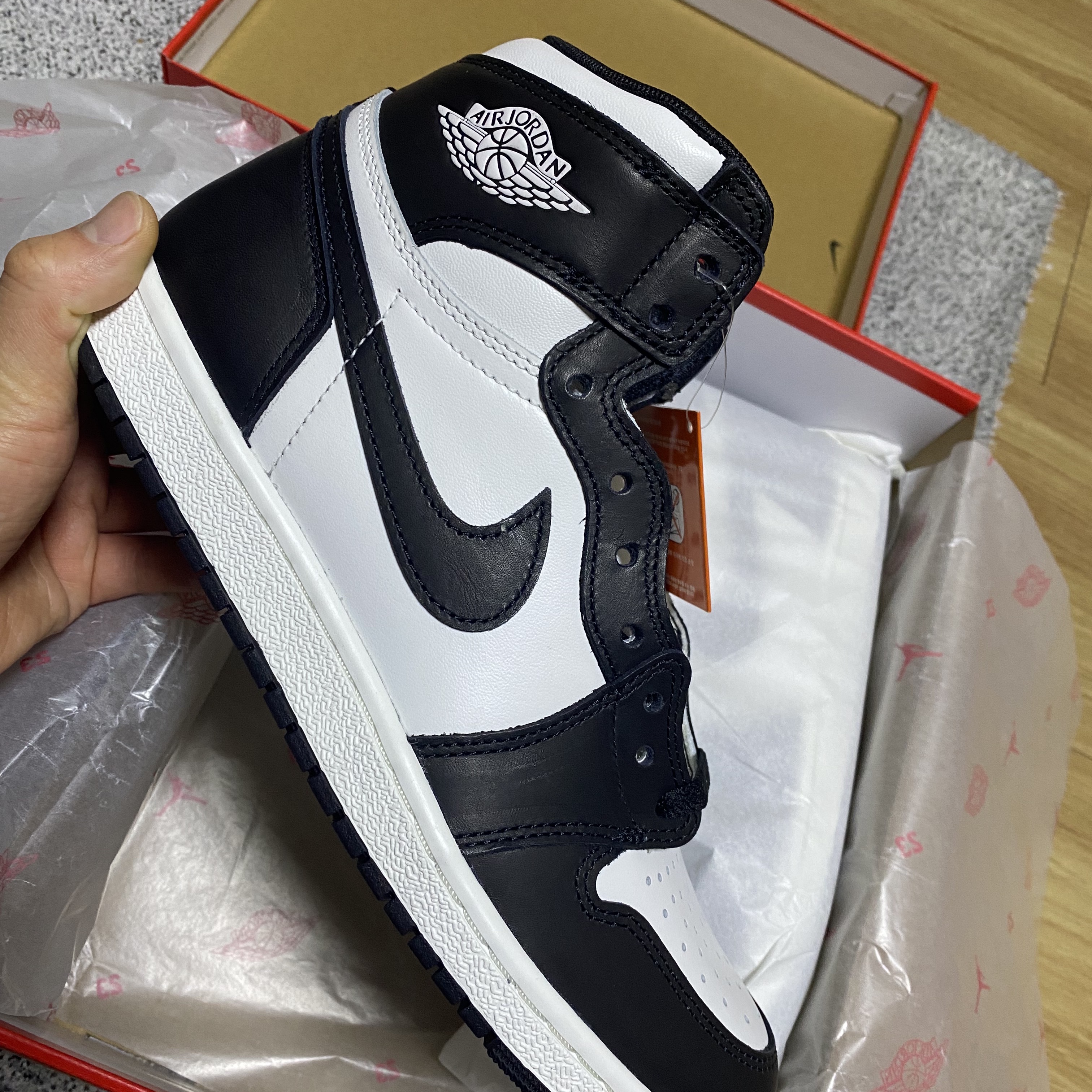 Jordan 1 High 85 Black White 착용 스타일 - 2