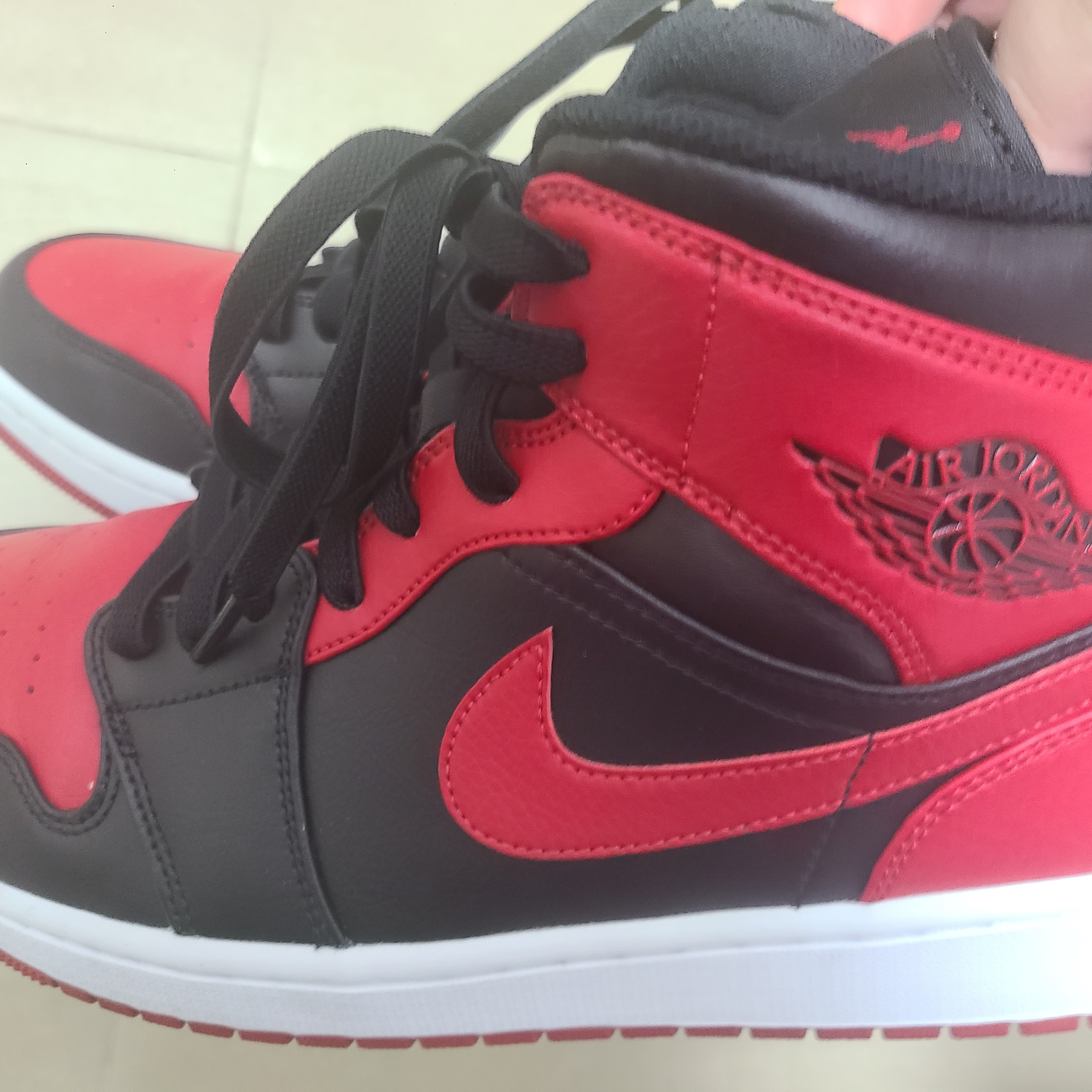 Jordan 1 Mid Bred Banned 2020 착용 스타일