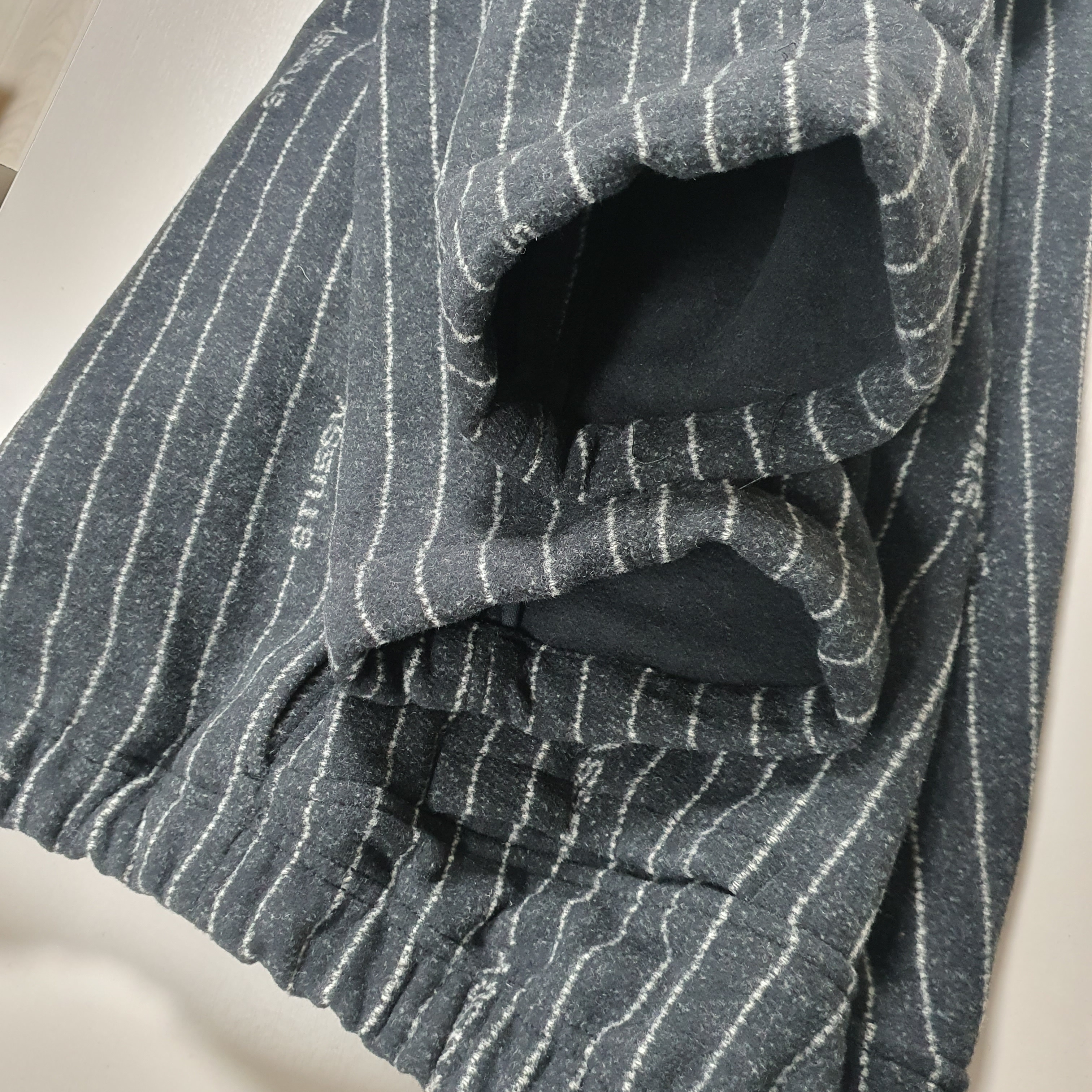 Nike x Stussy NRG Striped Wool Pants Black (DR4021-010) 착용 스타일 - 3