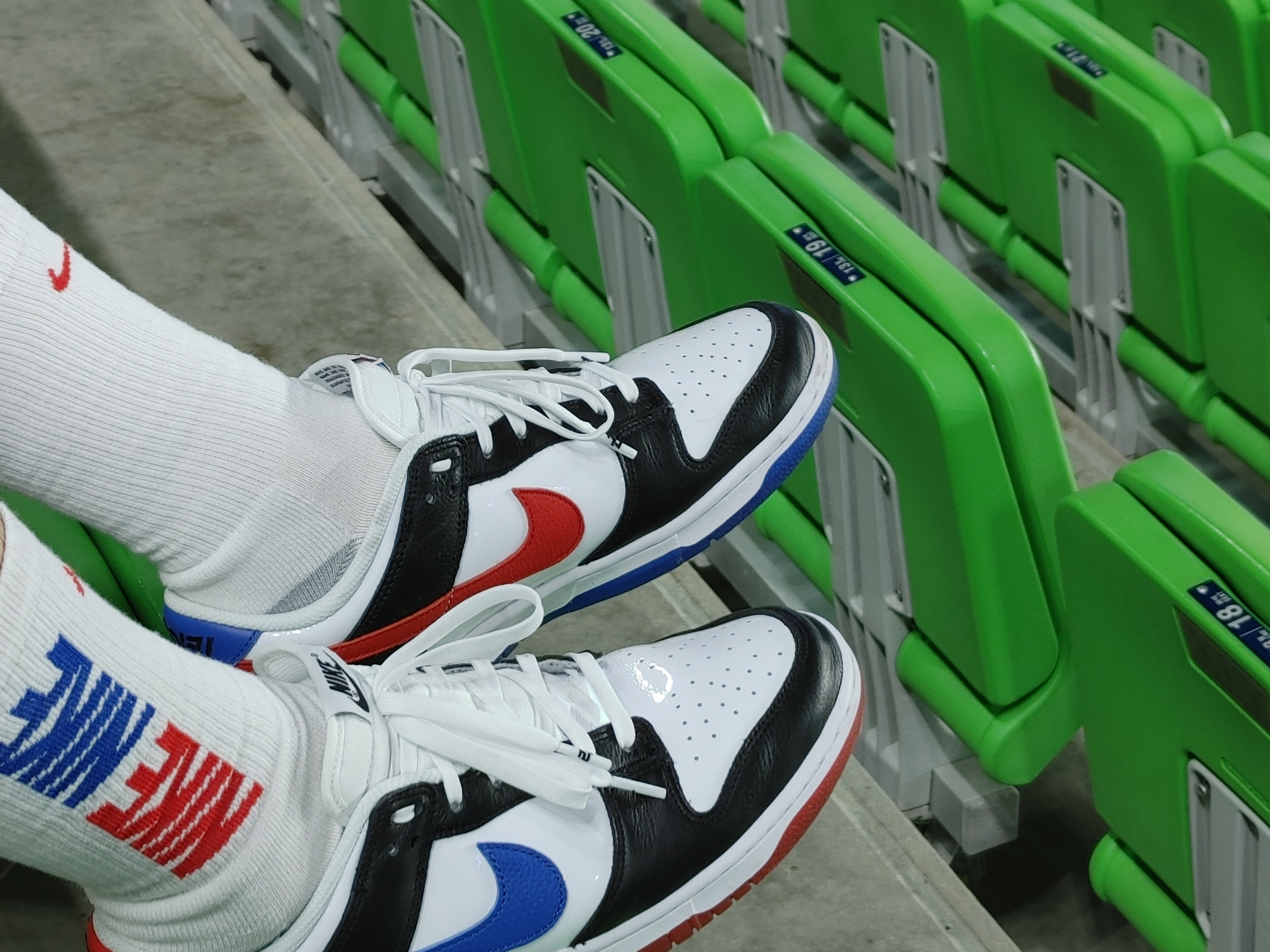 Nike Dunk Low SE Seoul 착용 스타일
