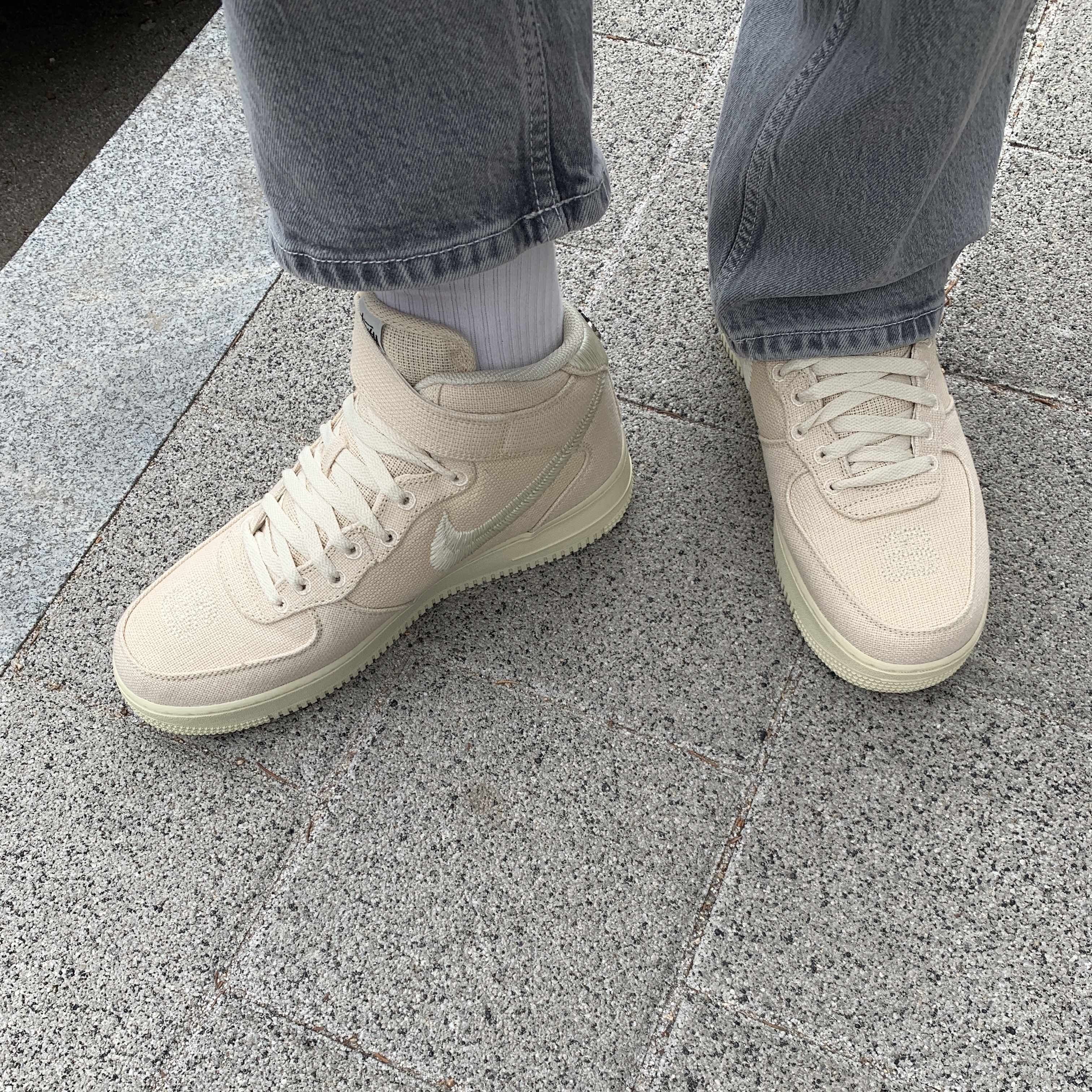 Nike x Stussy Air Force 1 '07 Mid SP Fossil 착용 스타일