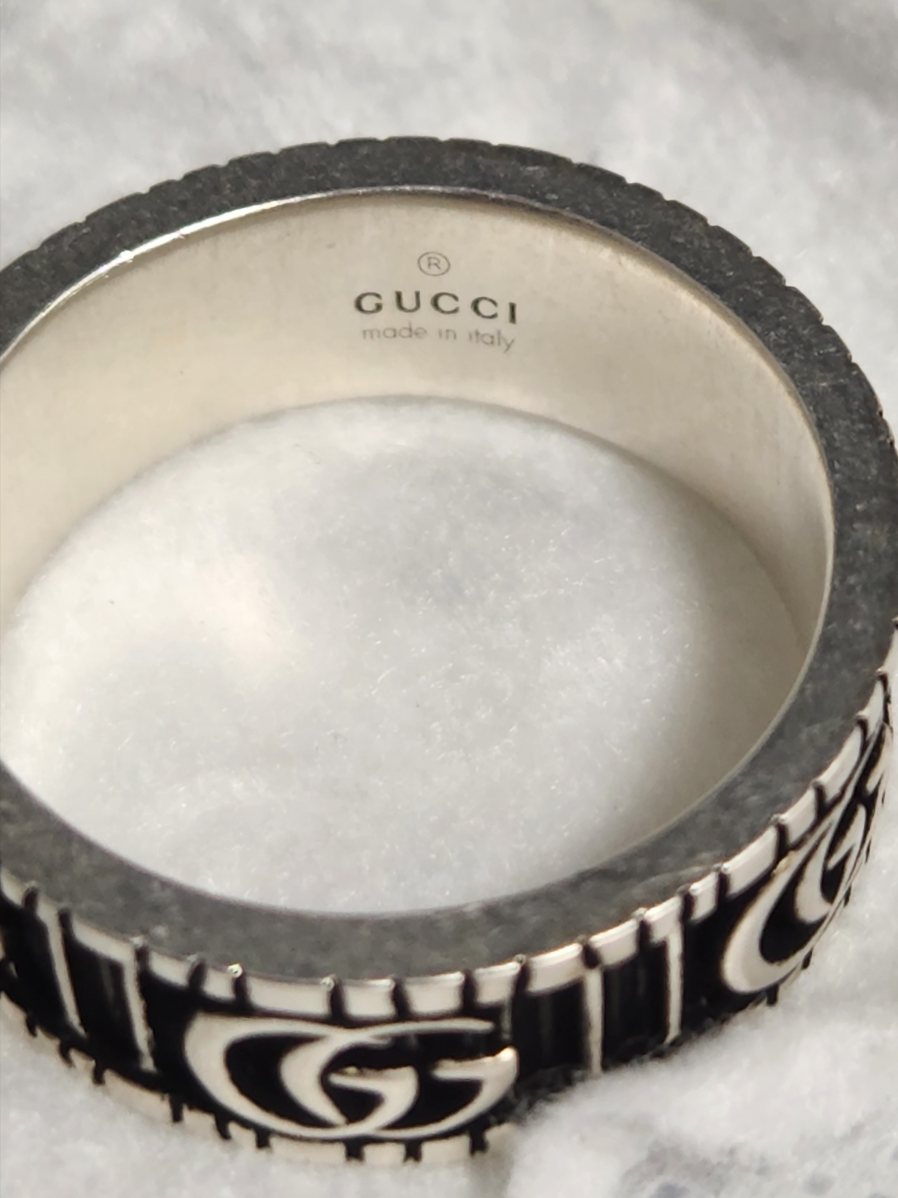 Gucci Ring with Double G Silver 착용 스타일